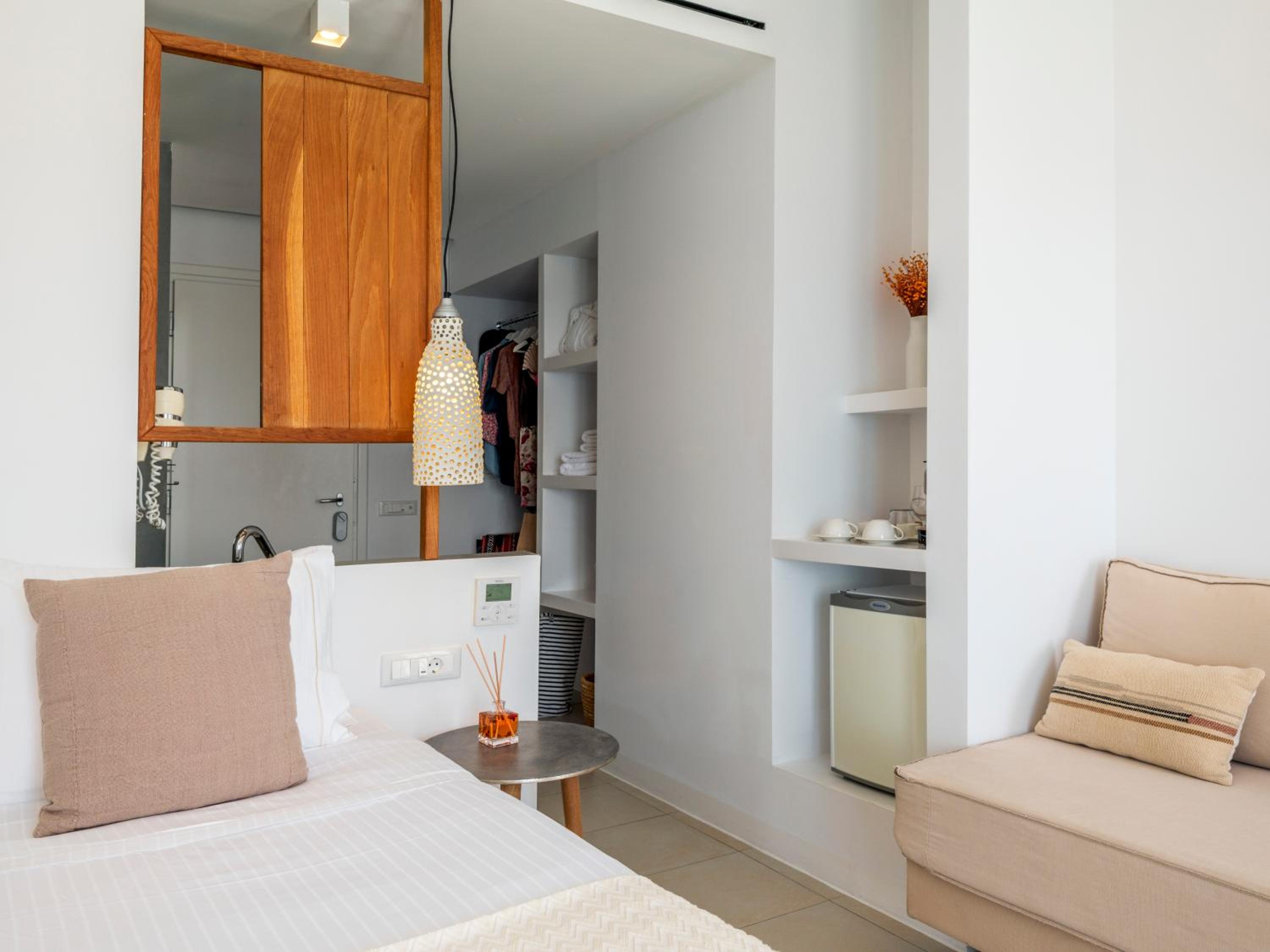 Bluetopia Suites