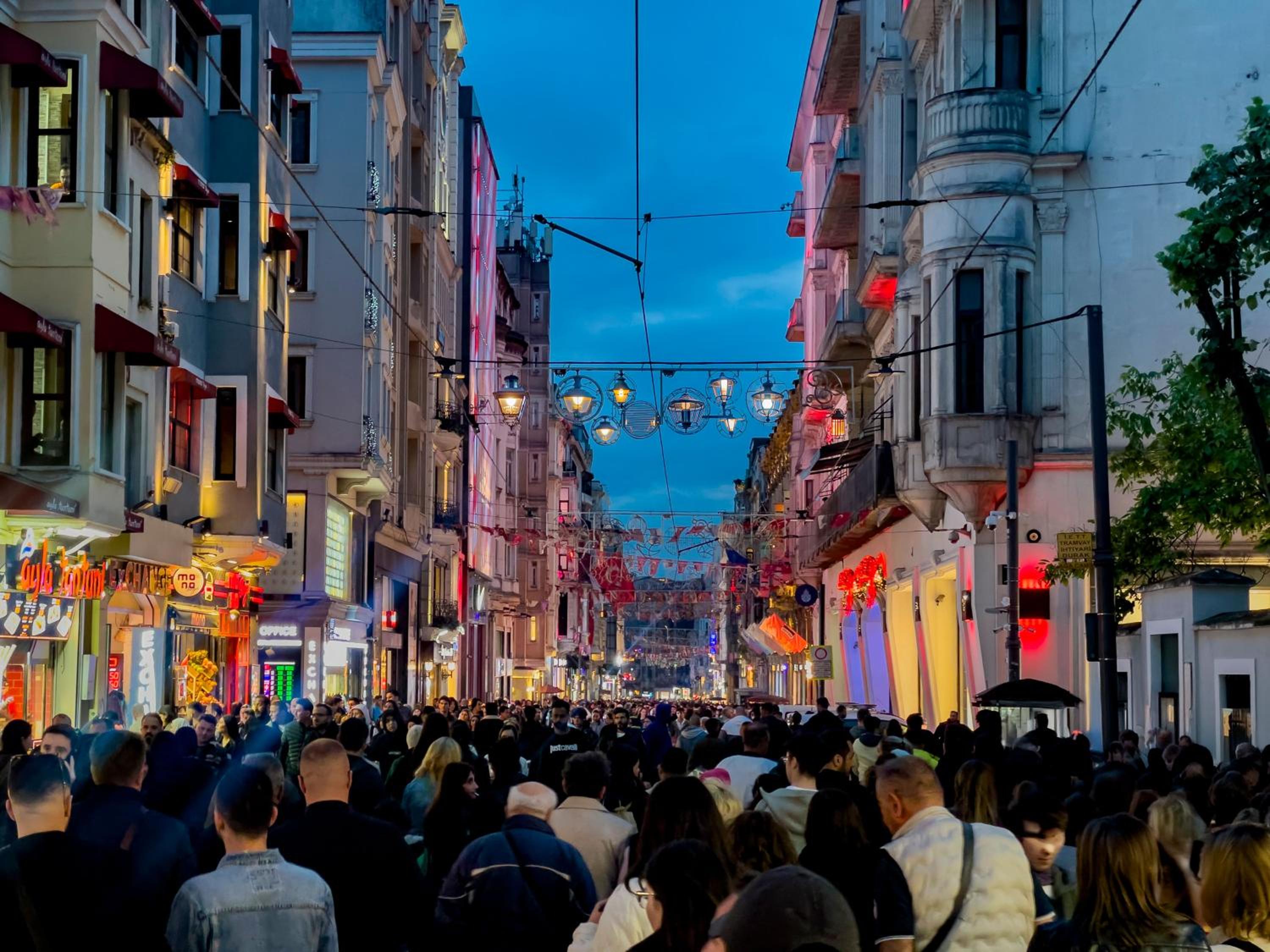 Tulip City Hotel - Image 20