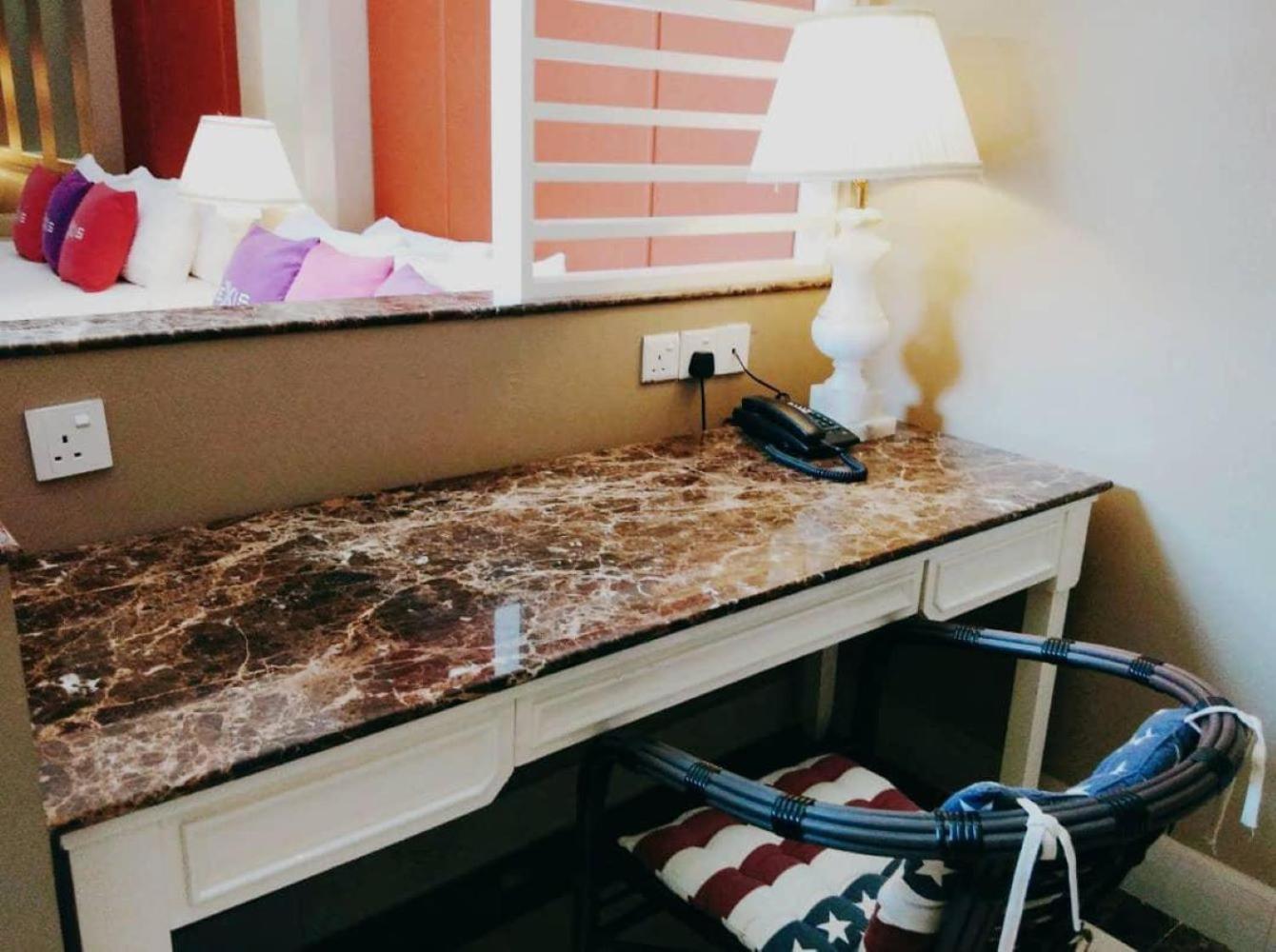 Alpine Deluxe Suite photo 5