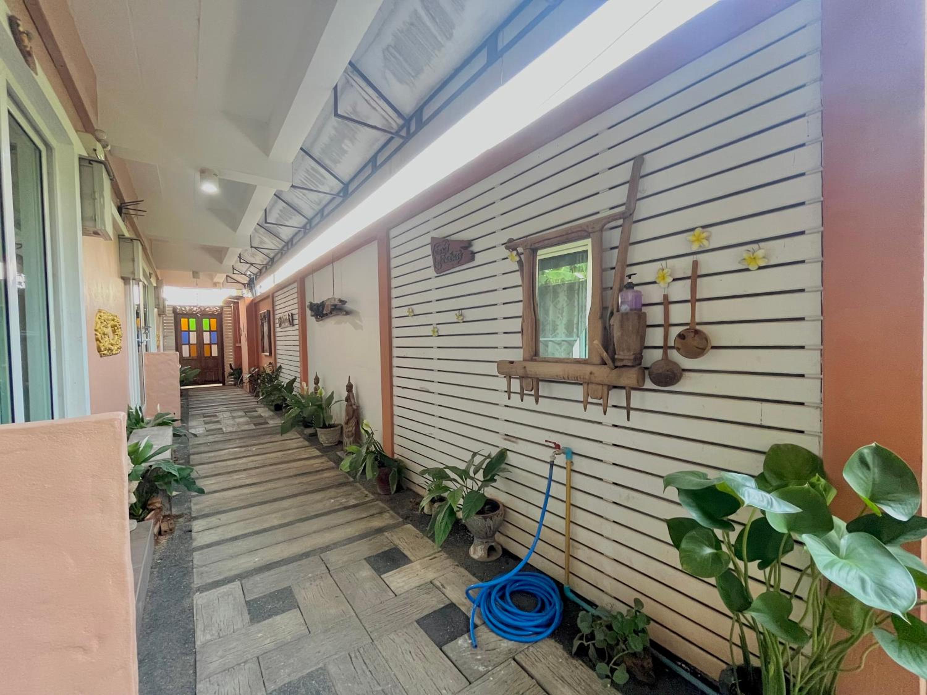 Baan Baramee House