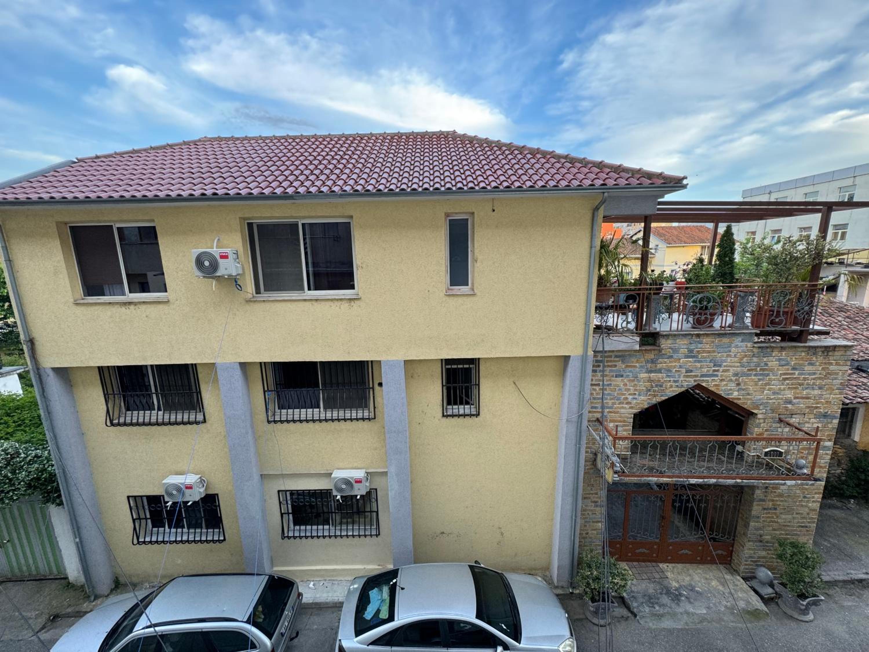 Shkodra Guest House & Trips