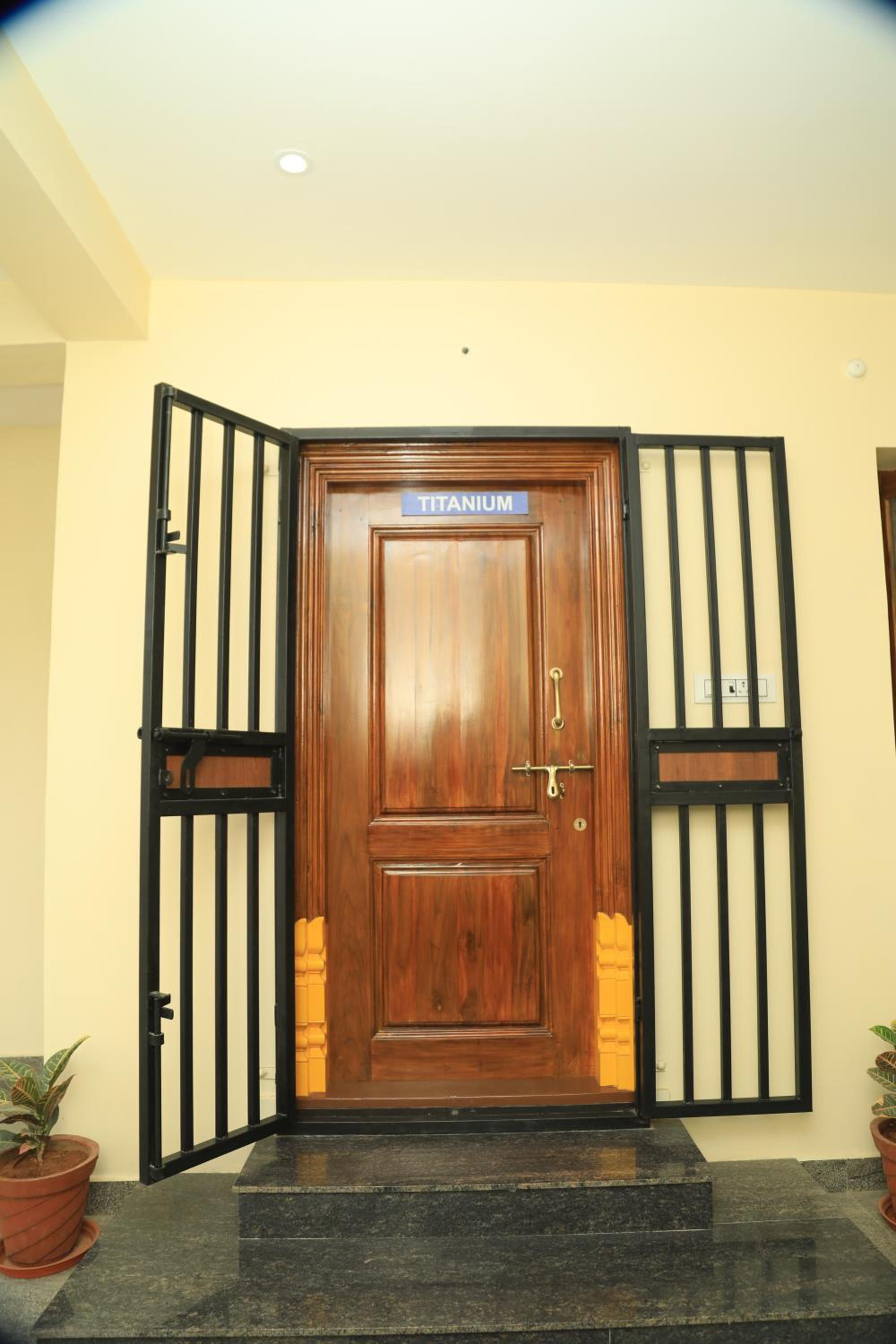 UNGA VEEDU PAY AND STAY