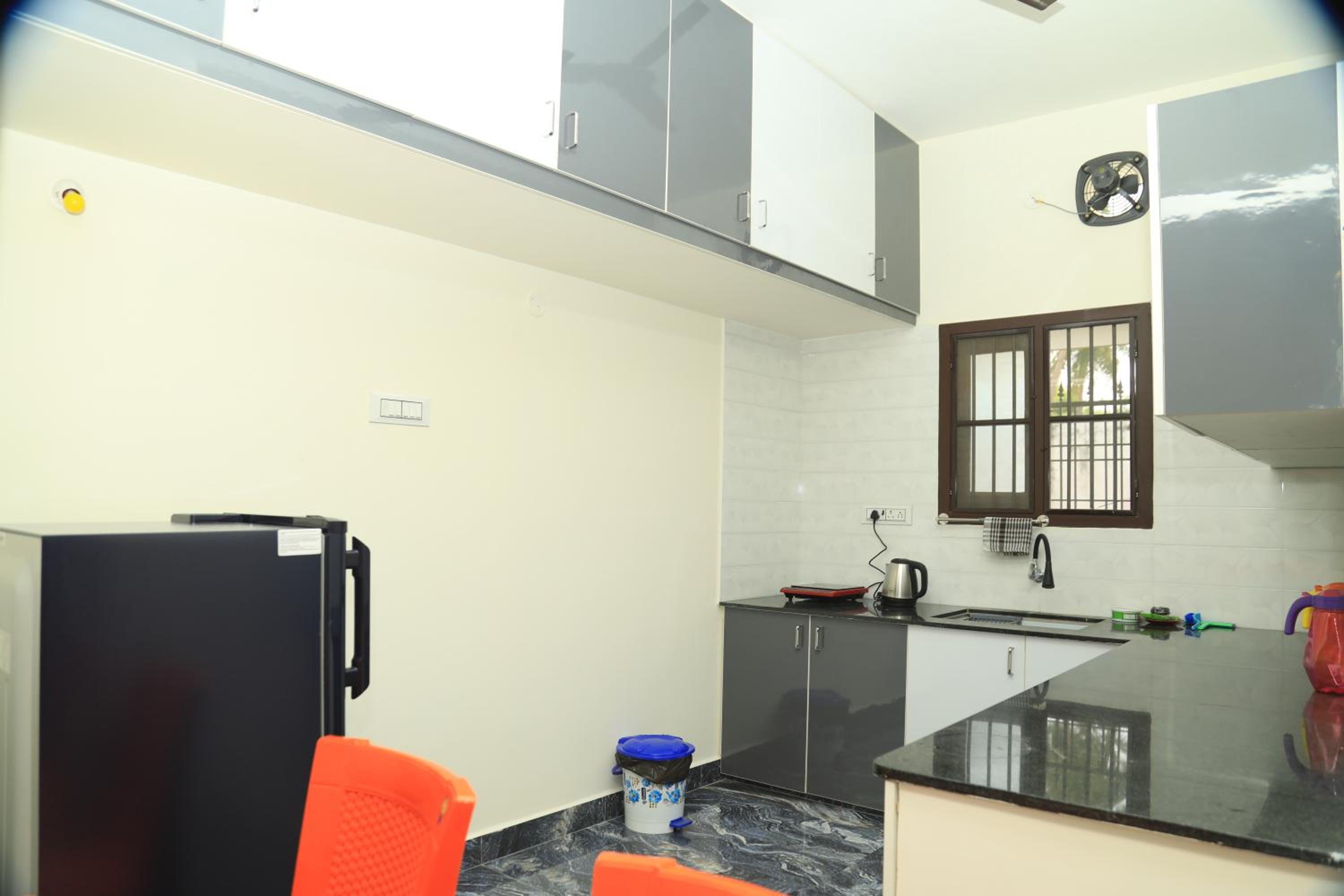 UNGA VEEDU PAY AND STAY