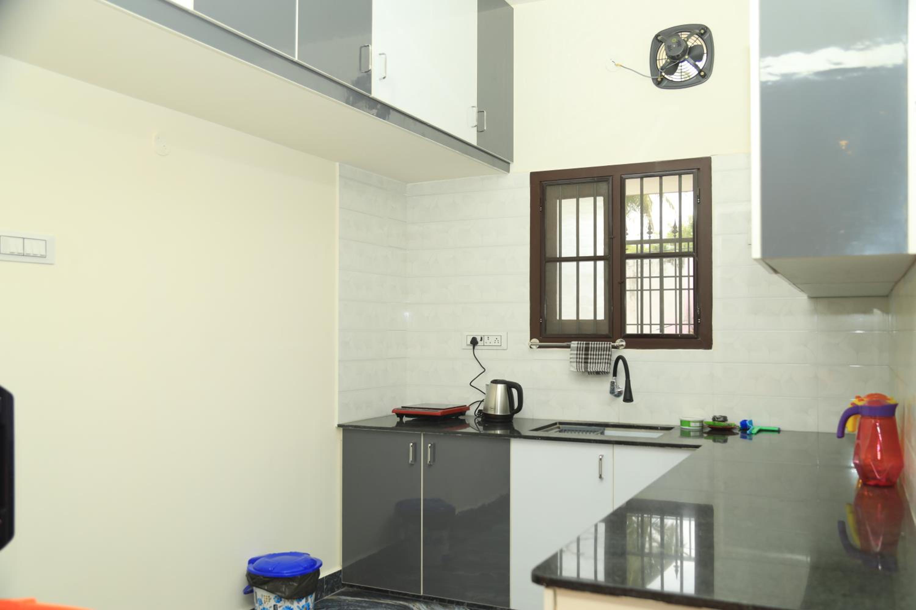 UNGA VEEDU PAY AND STAY