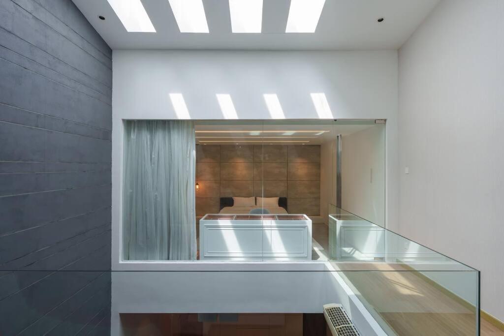 Georgetown Minimalist Elegance 4BR 8Pax