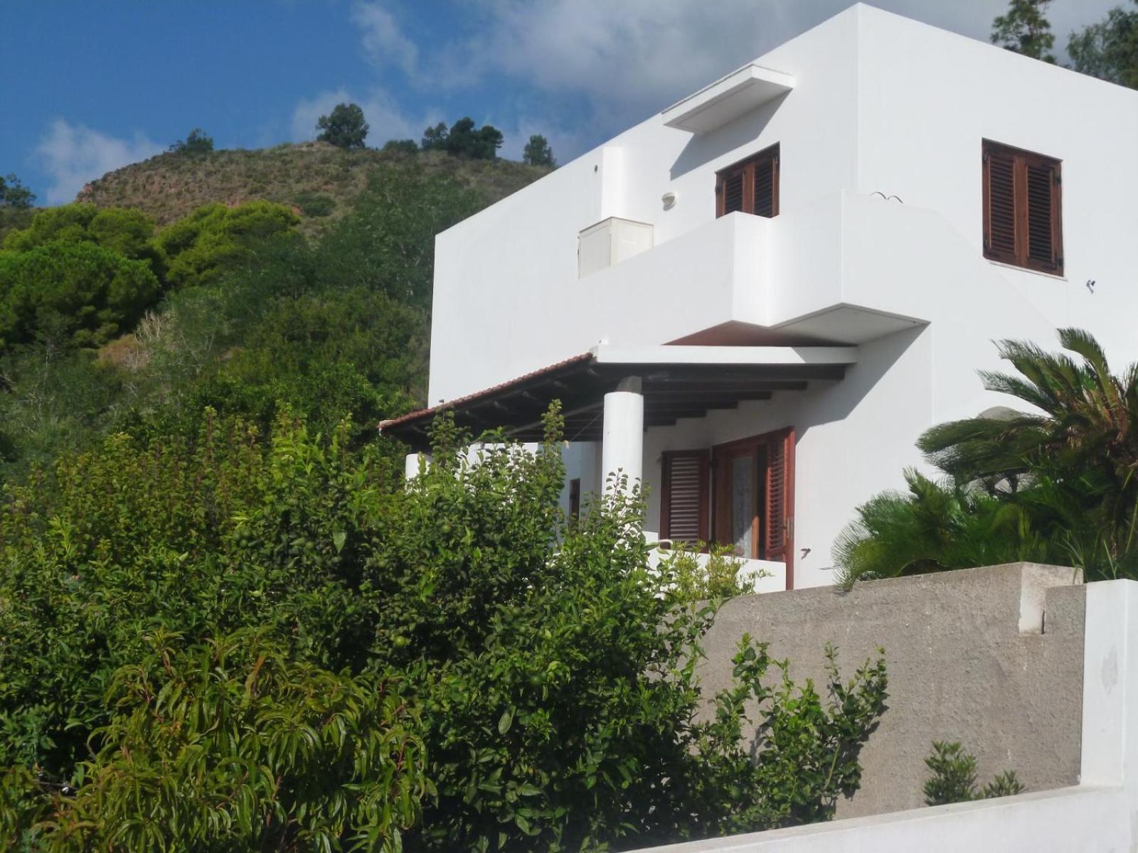 Relax near the center, bedroom with private bathroom