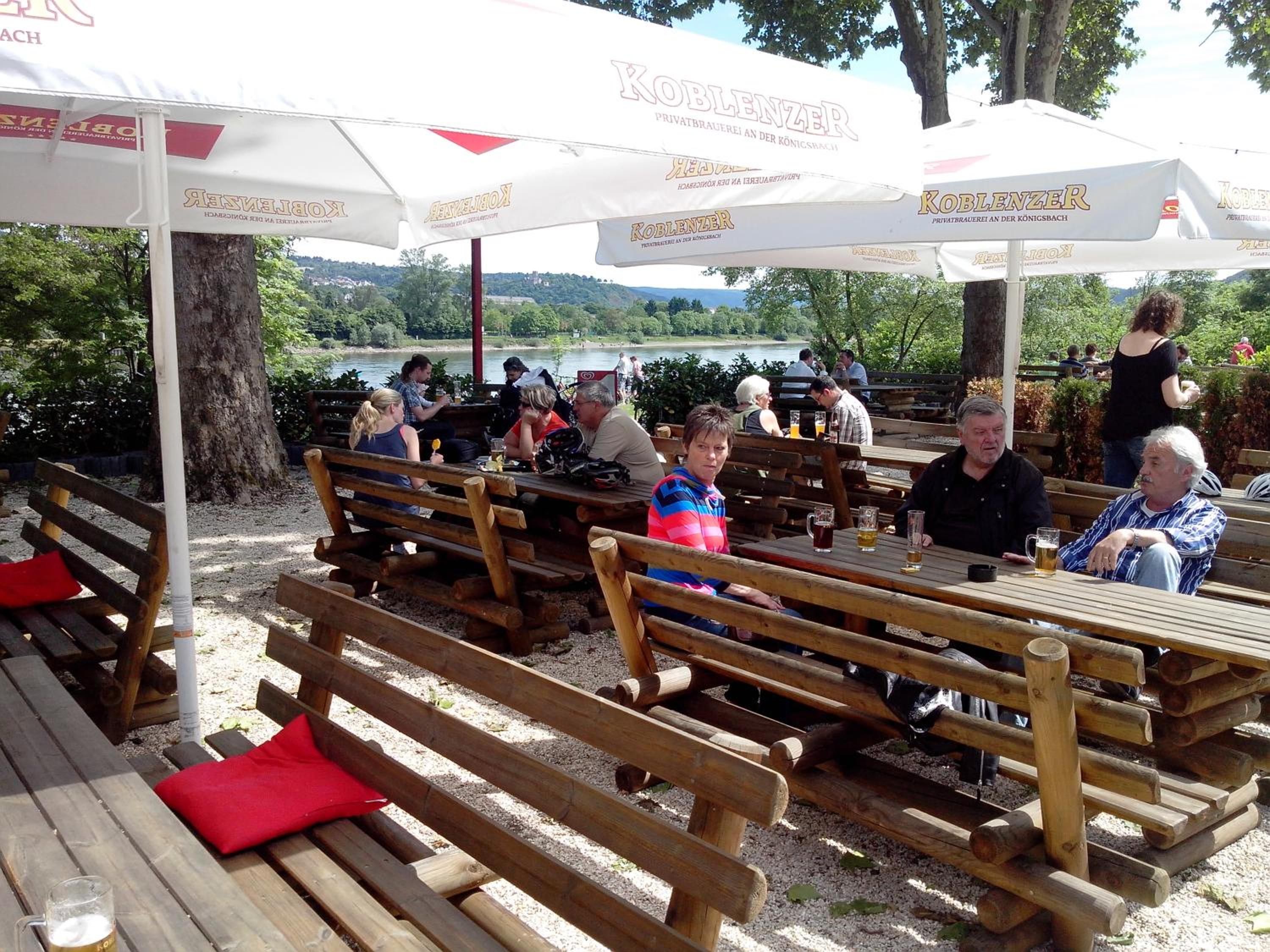 Koblenz City, Wohnung links en Koblenz — dining