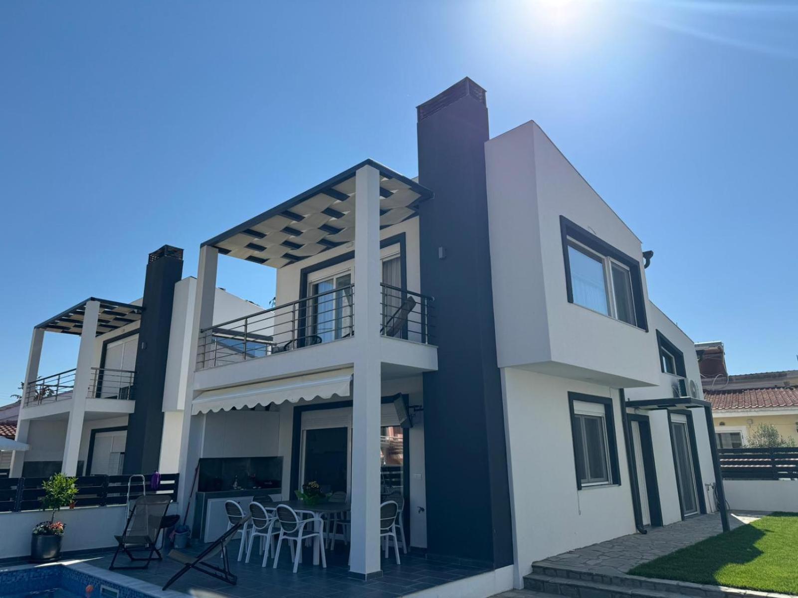 Milena's Luxury Villa view 3