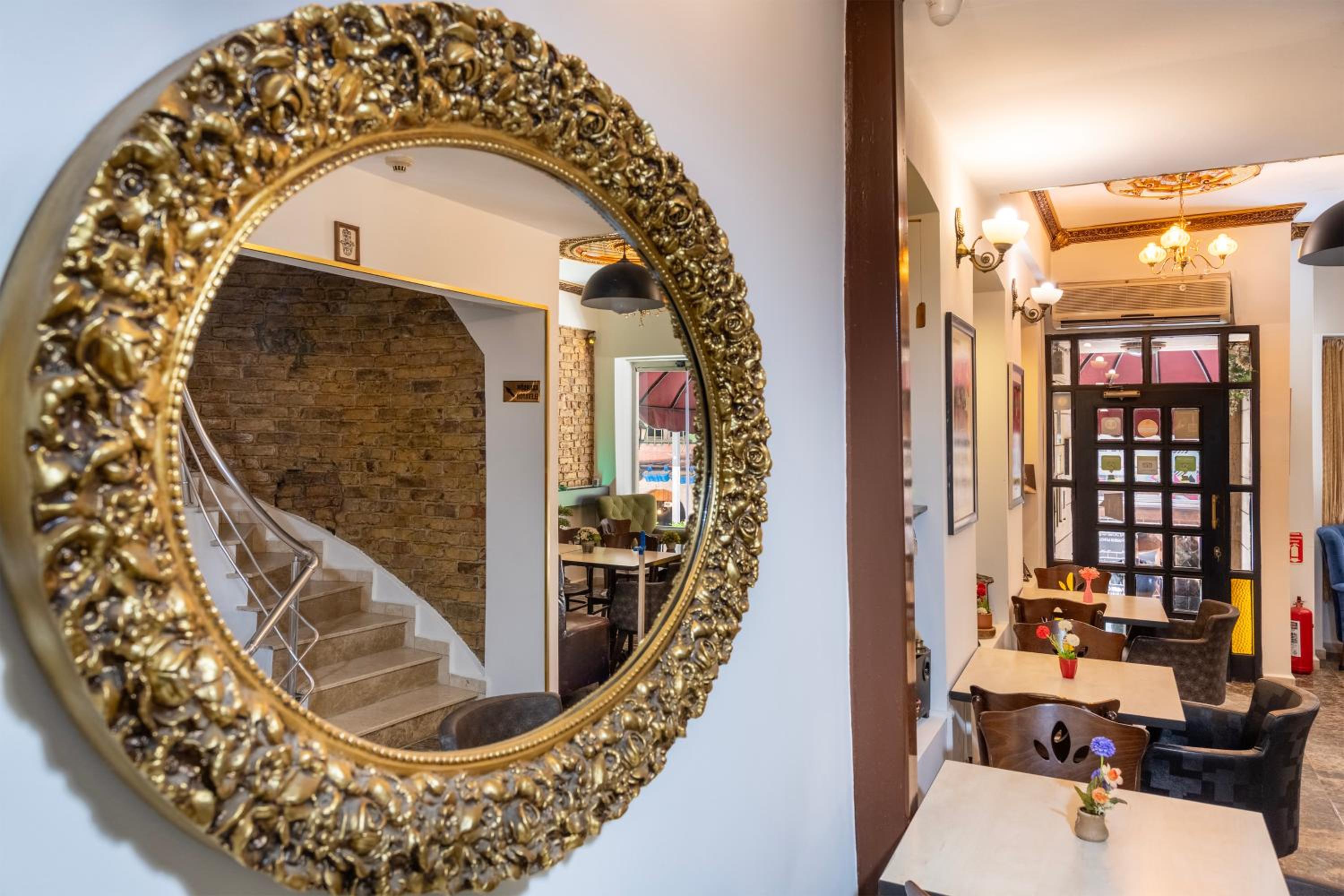 Taksim Trust Otel & Süitler - Image 30