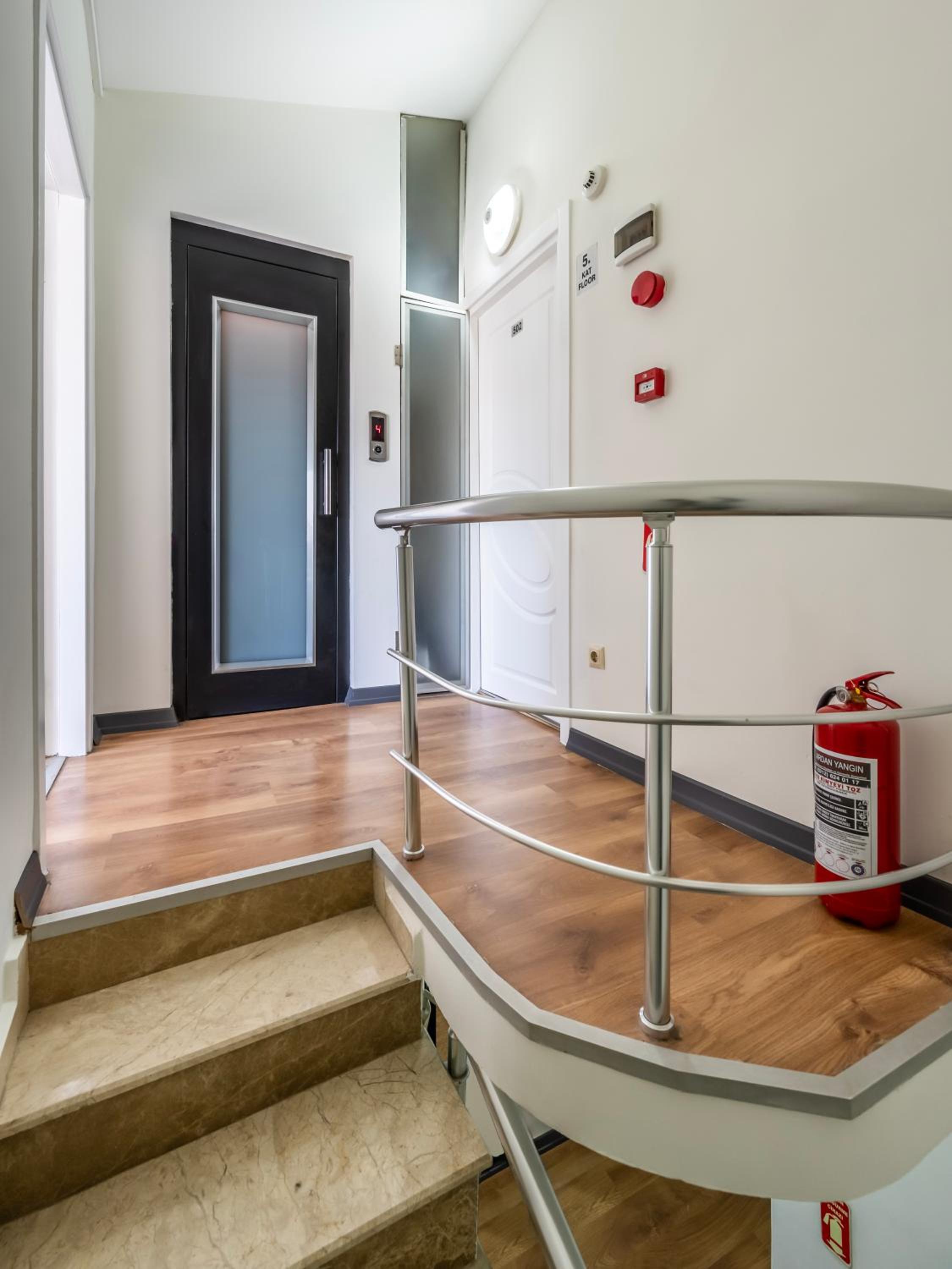 Taksim Trust Otel & Süitler - Image 39