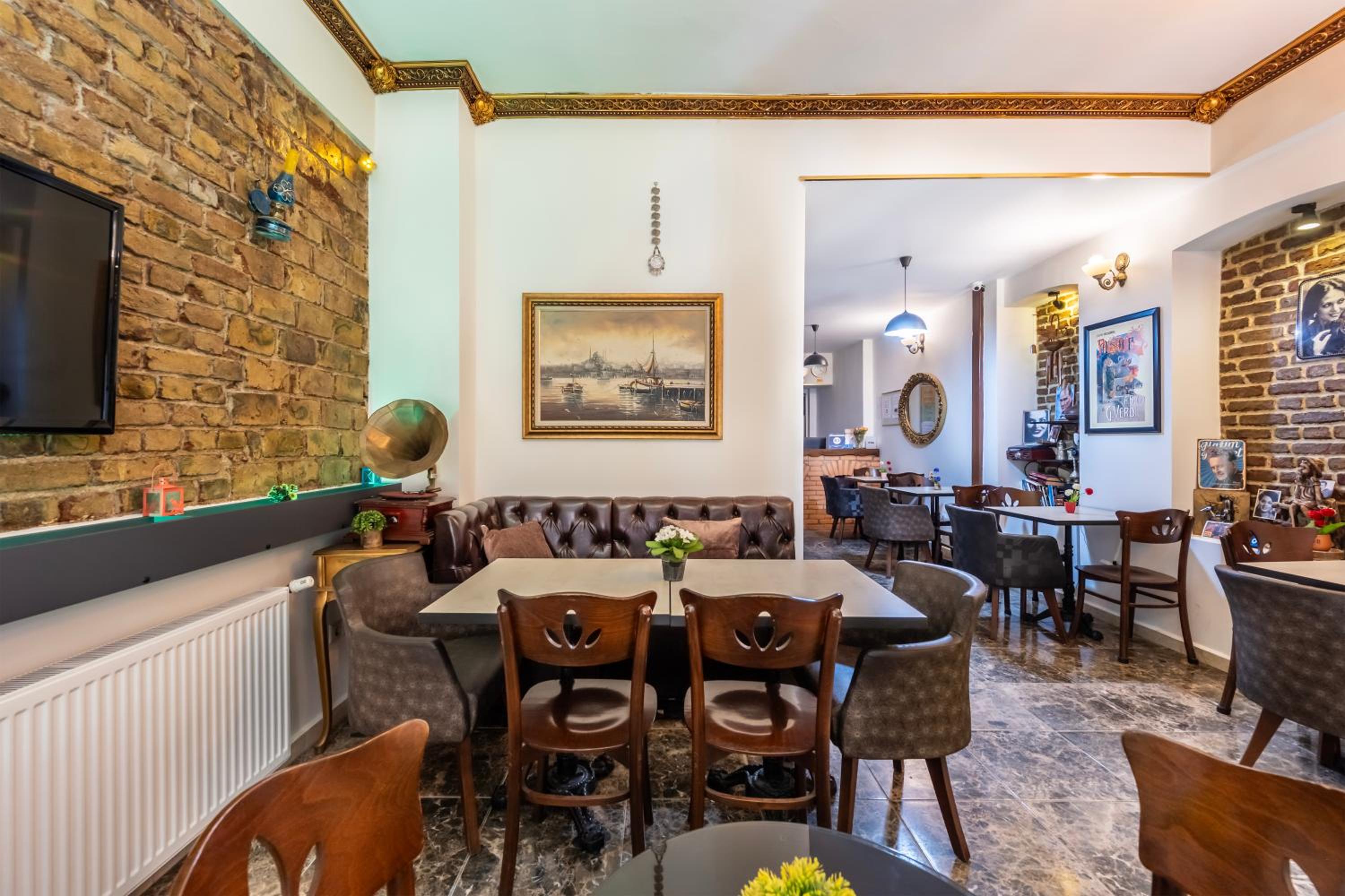 Taksim Trust Otel & Süitler - Image 37