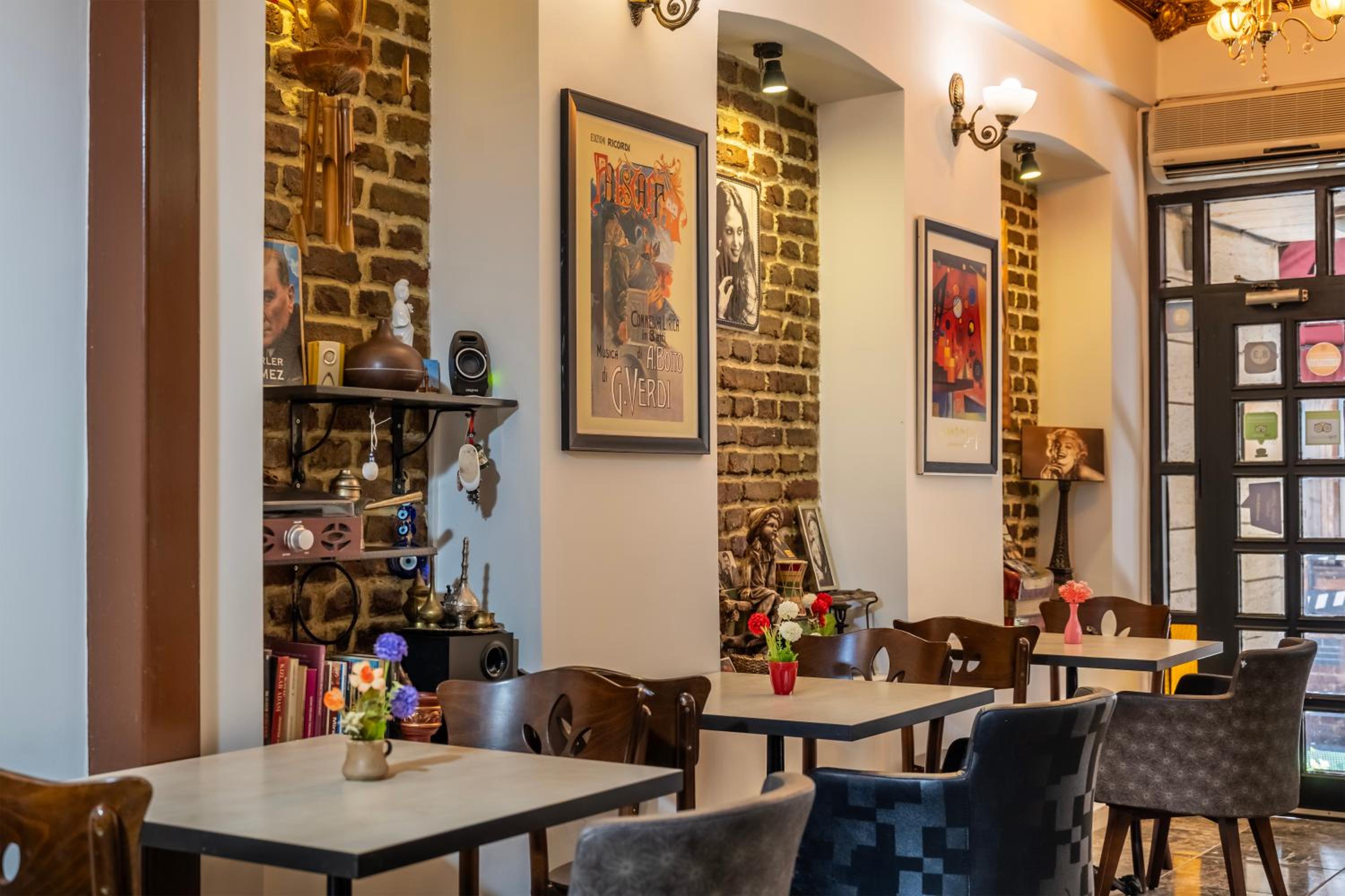 Taksim Trust Otel & Süitler - Image 32