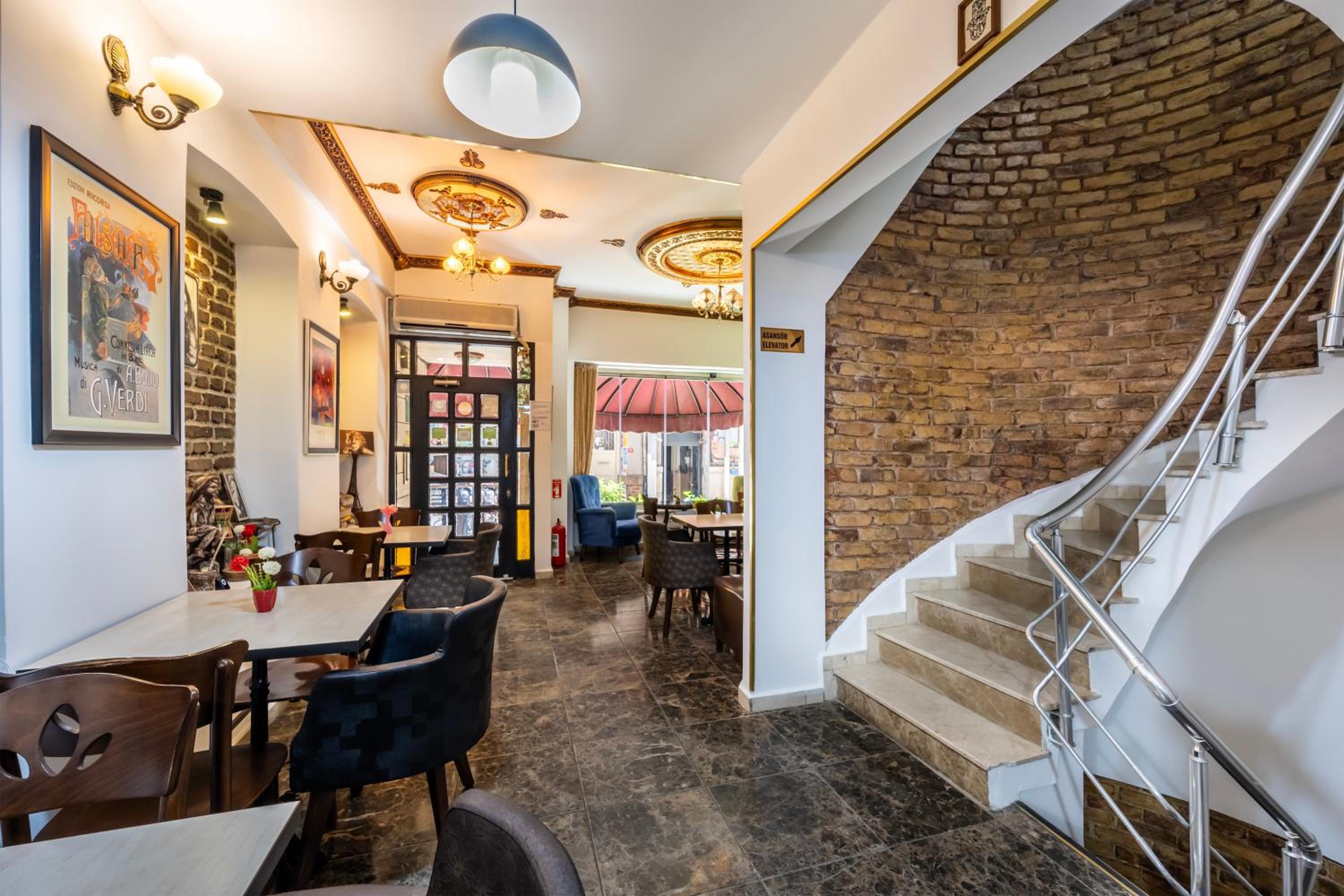 Taksim Trust Otel & Süitler - Image 36