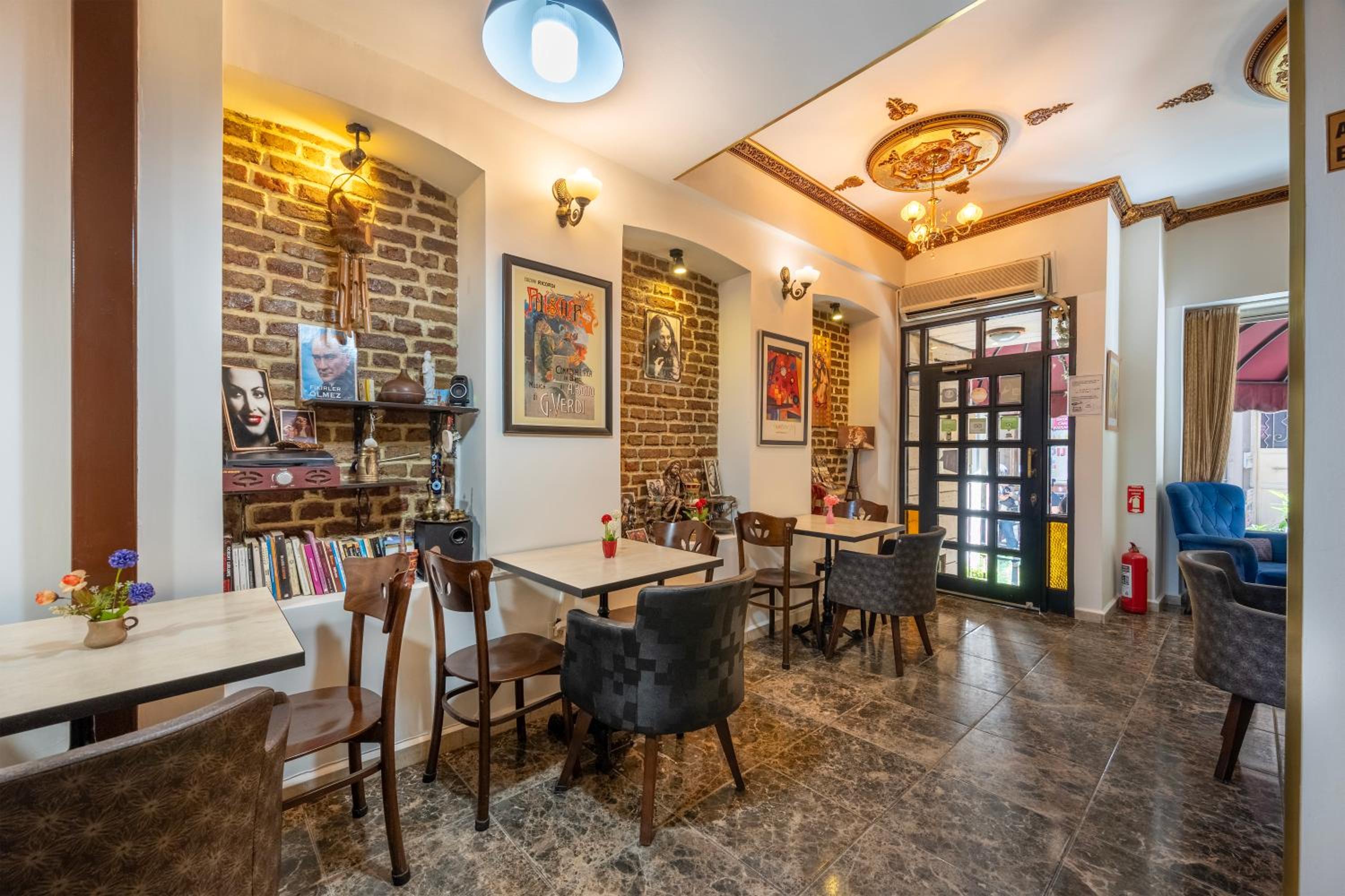 Taksim Trust Otel & Süitler - Image 46