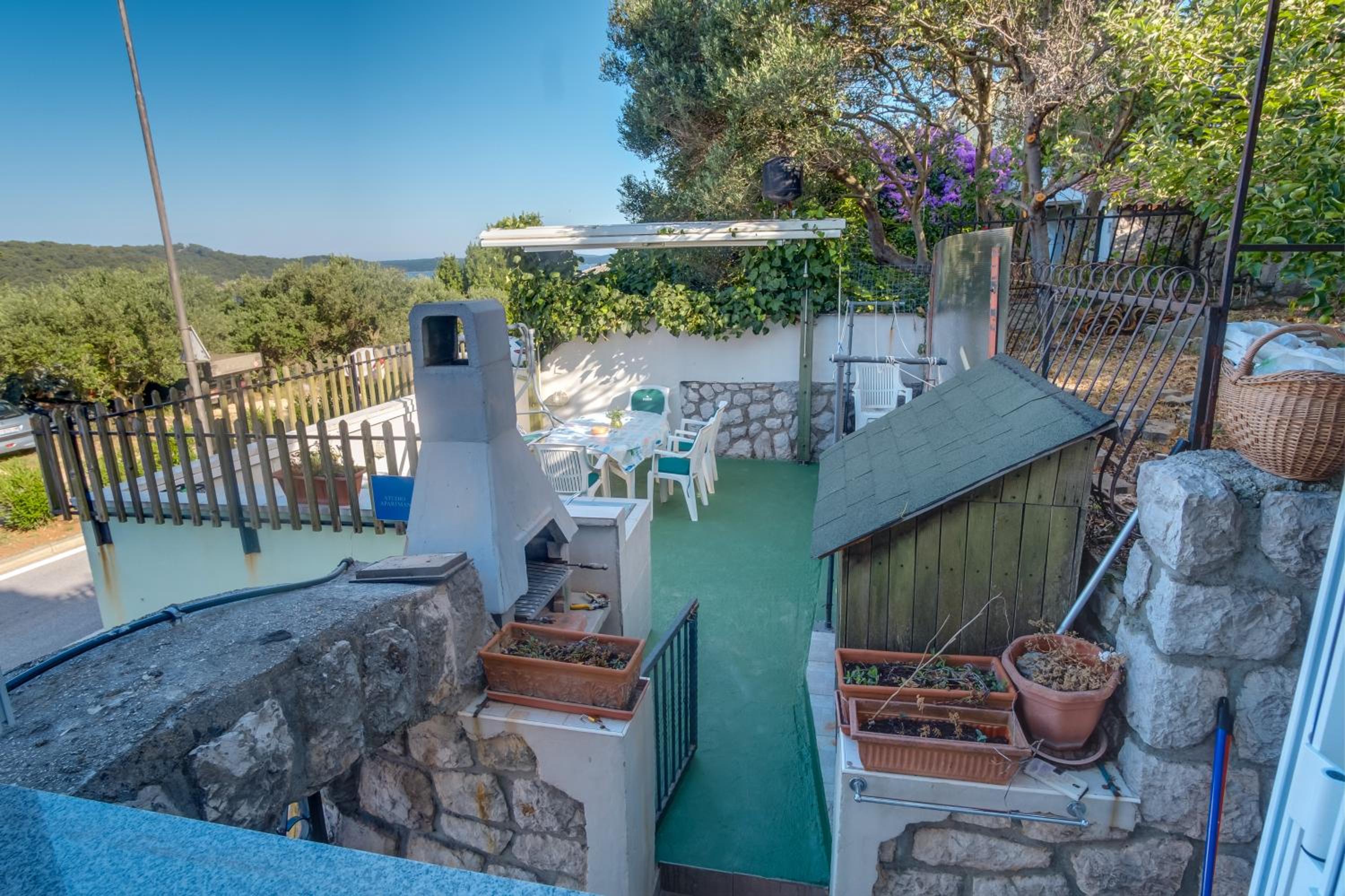 Modern App Pinija with terrace & BBQ, Mali Lošinj
