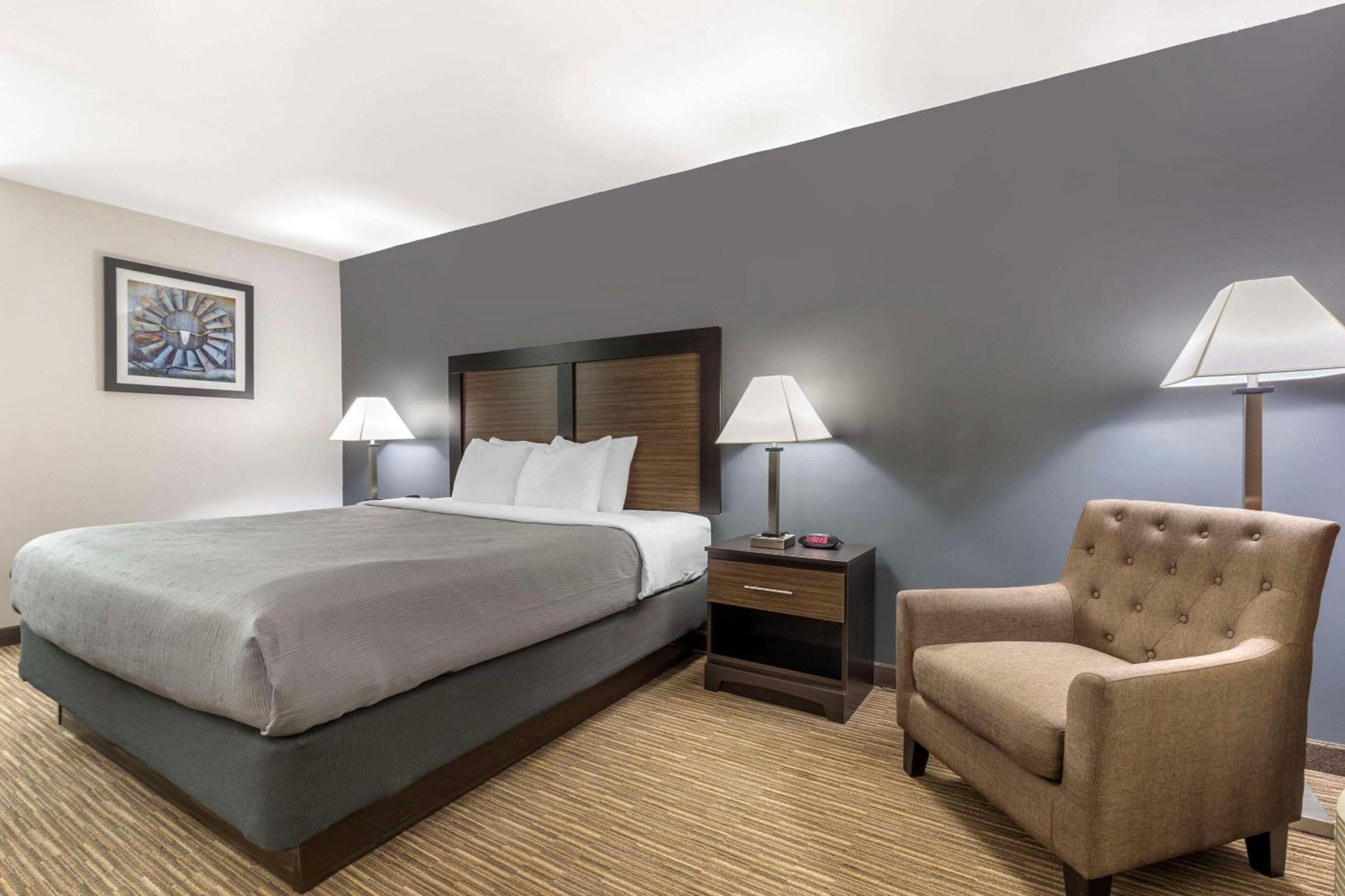 Gainesville Vacations - Quality Inn Gainesville - Property Image 14