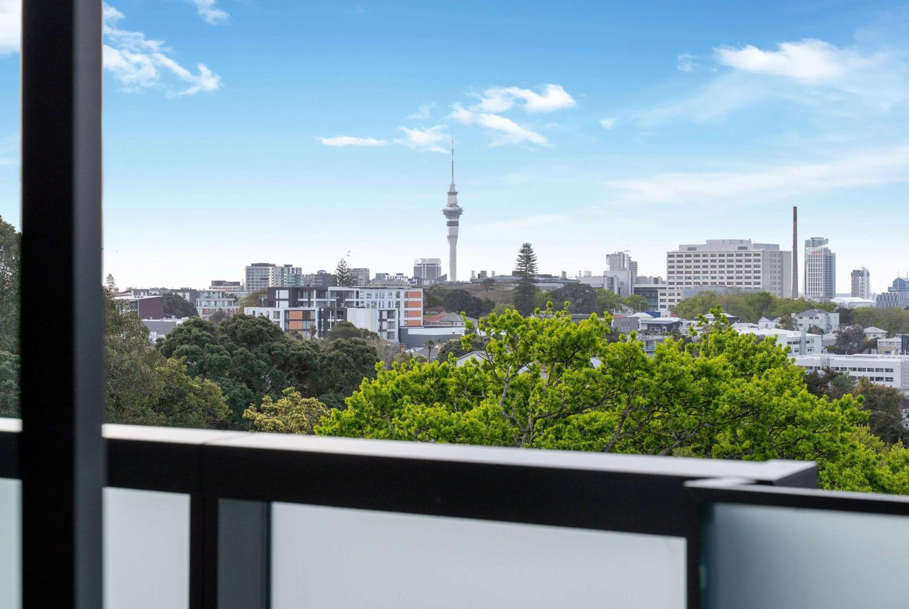 Ramada by Wyndham Newmarket Auckland photo 3