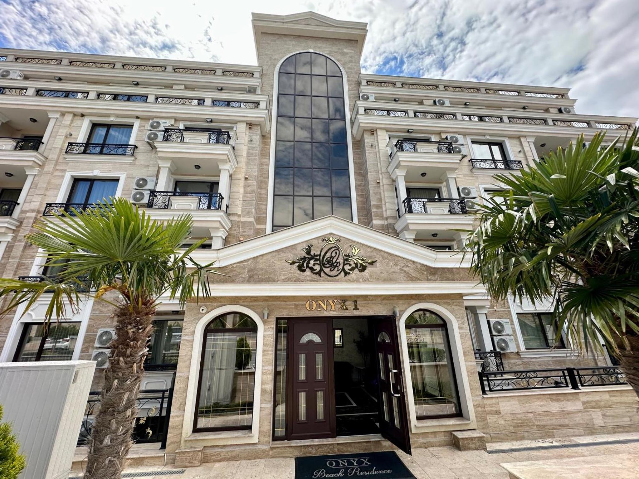 Hotel ONYX 1 - Menada Apartments - Image 1