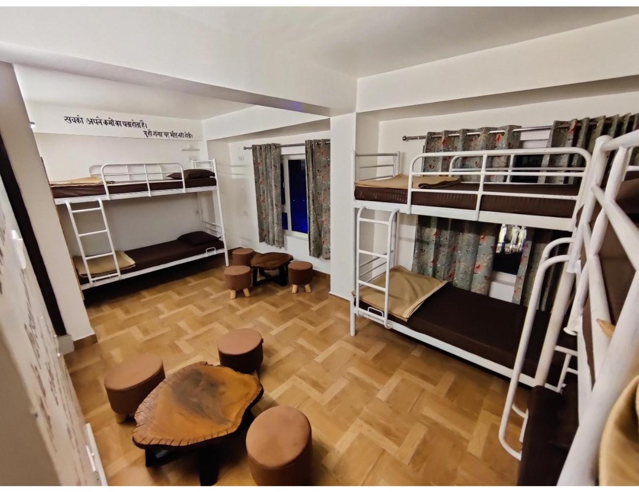Event-First Bunkotel