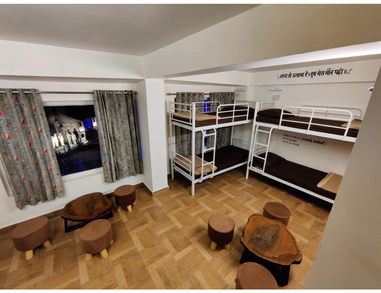 Event-First Bunkotel