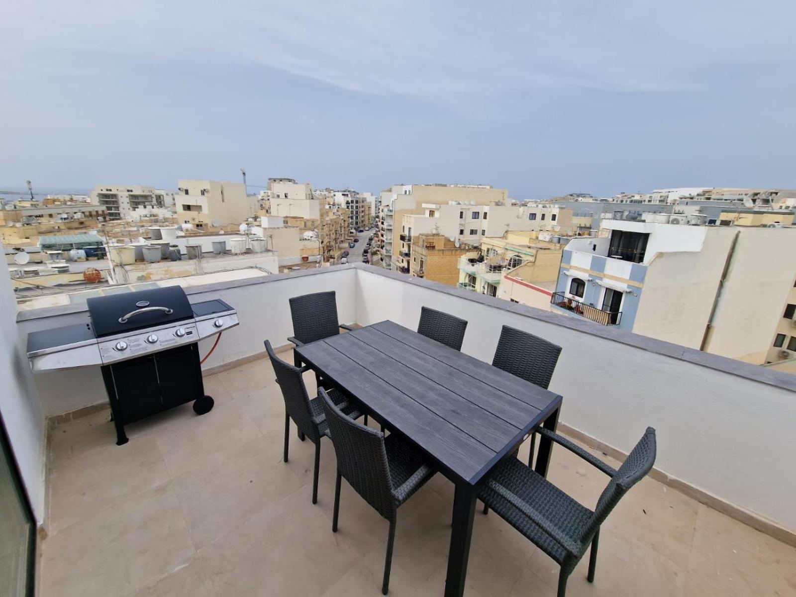 Sky Apartment 3 photo 2