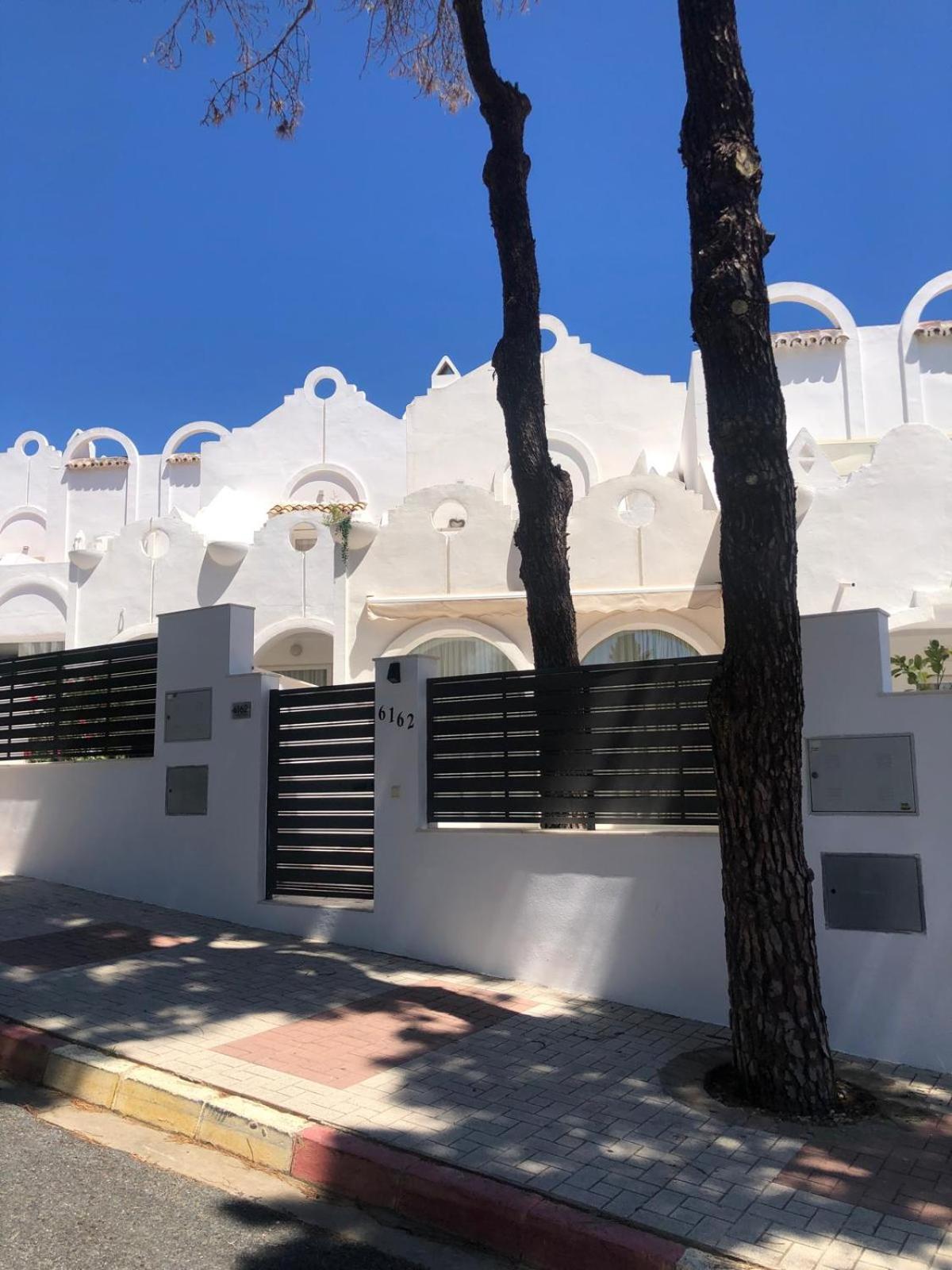 Marbella Vacations - Casa Chico 2 bedroom townhouse 1 Mile from Marina Beaches - Property Image 41