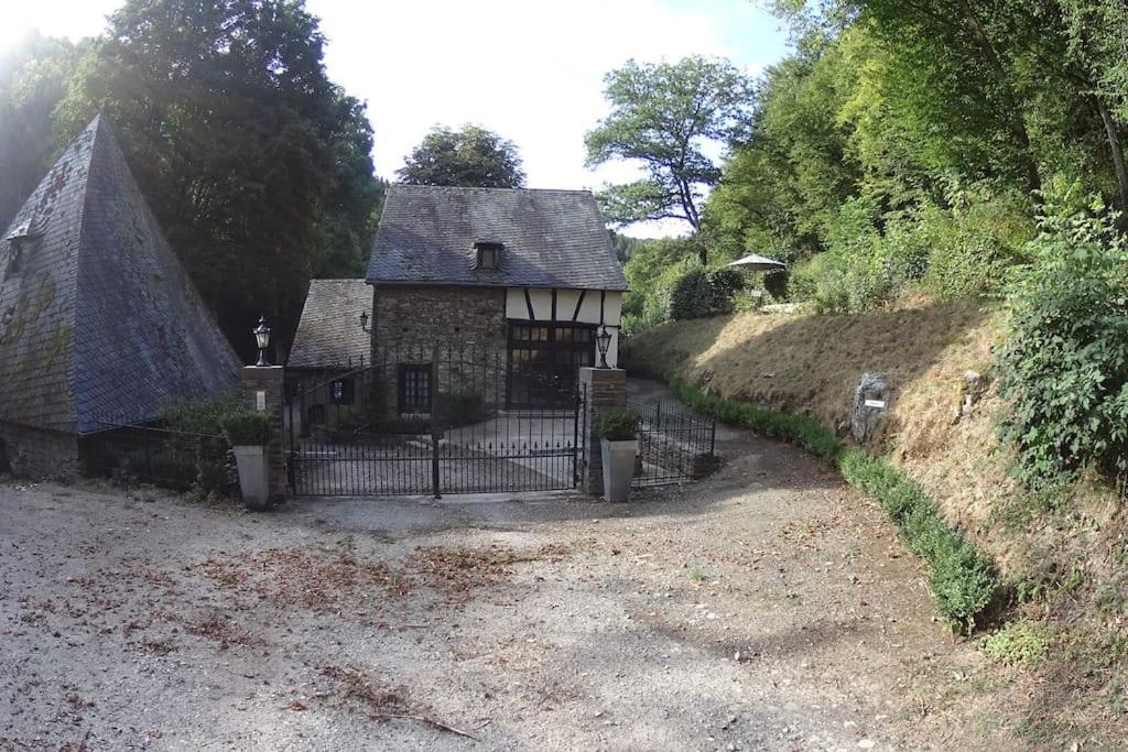 Remise einer historischen Wassermühle im Hunsrück