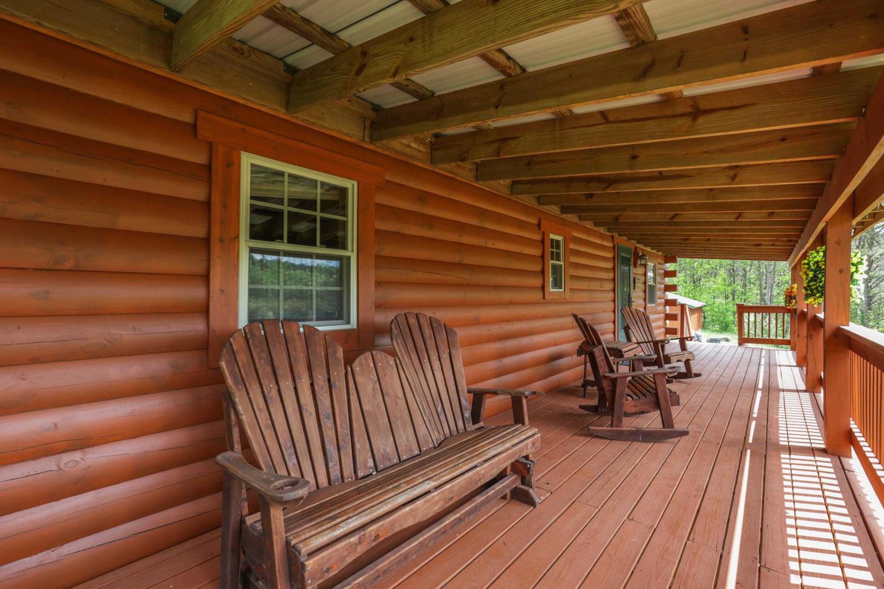 Summer cabin with Dome, Sauna, Hot Tub, Pickleball, Firepit view 5