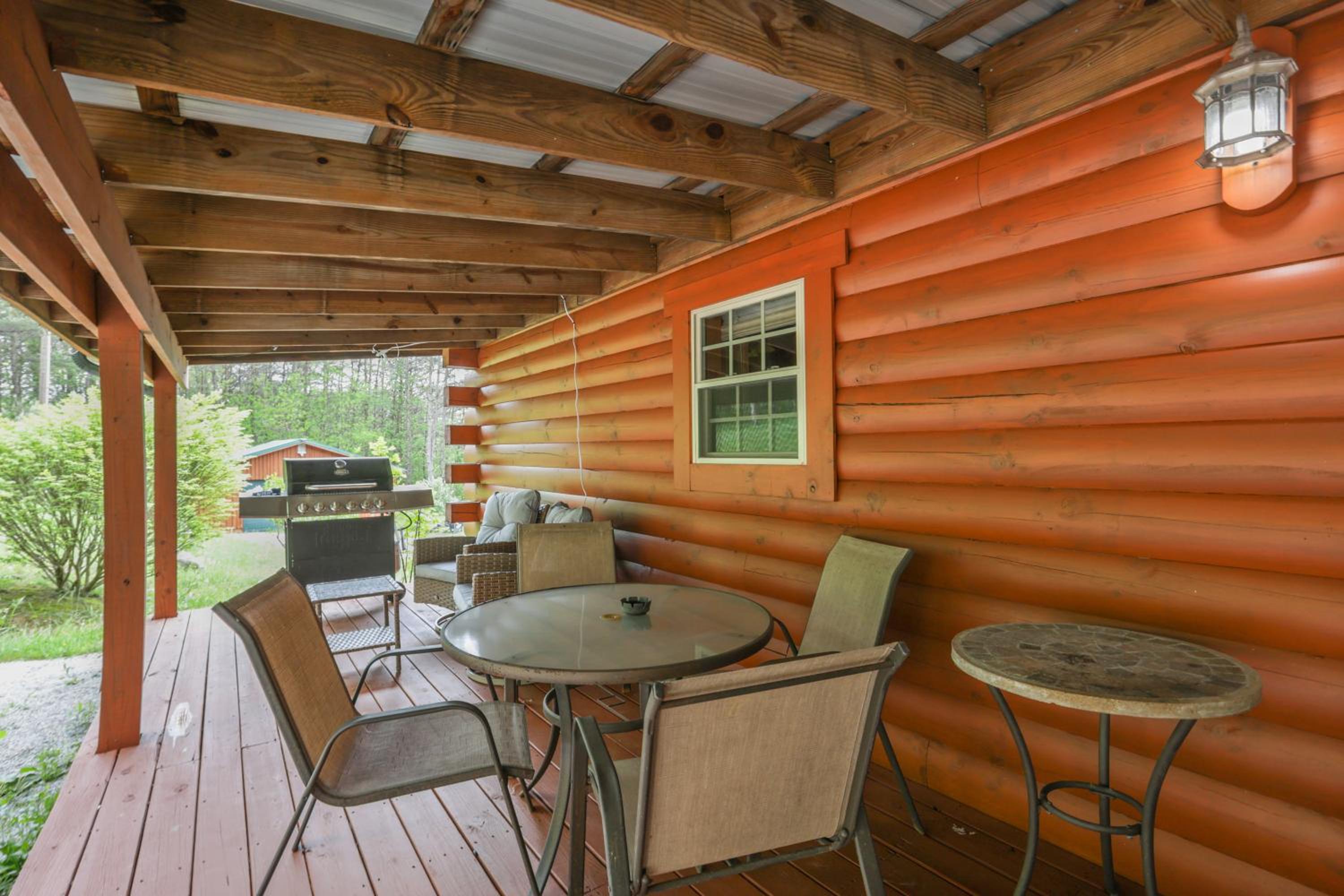 Summer cabin with Dome, Sauna, Hot Tub, Pickleball, Firepit view 3