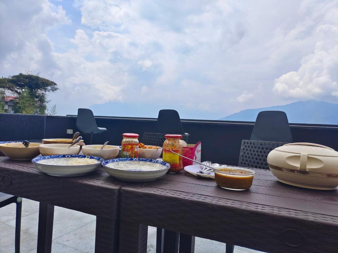 Himalayan Hues view 4