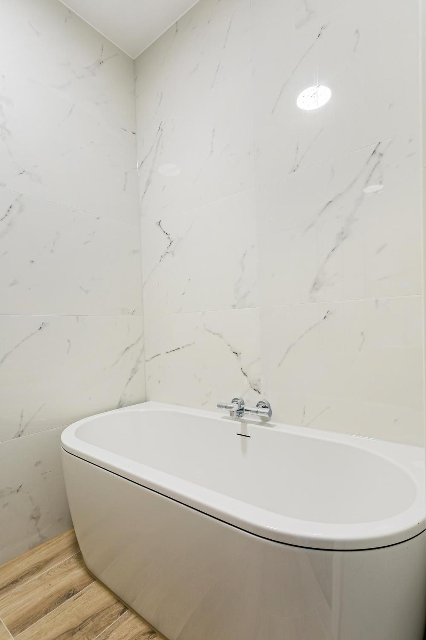 Stylish apartment next to the Amstel River - Unit C