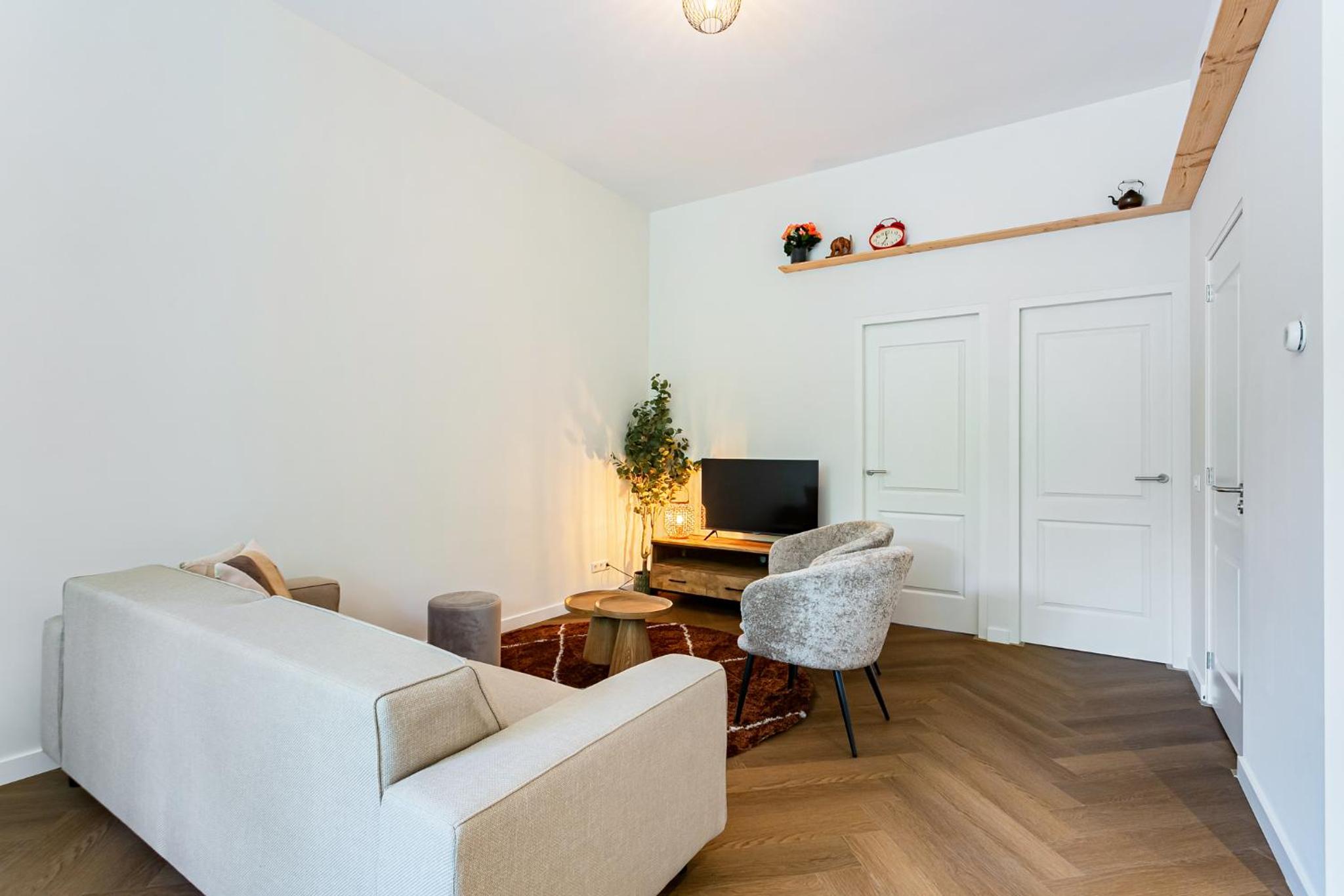 Stylish apartment next to the Amstel River - Unit C