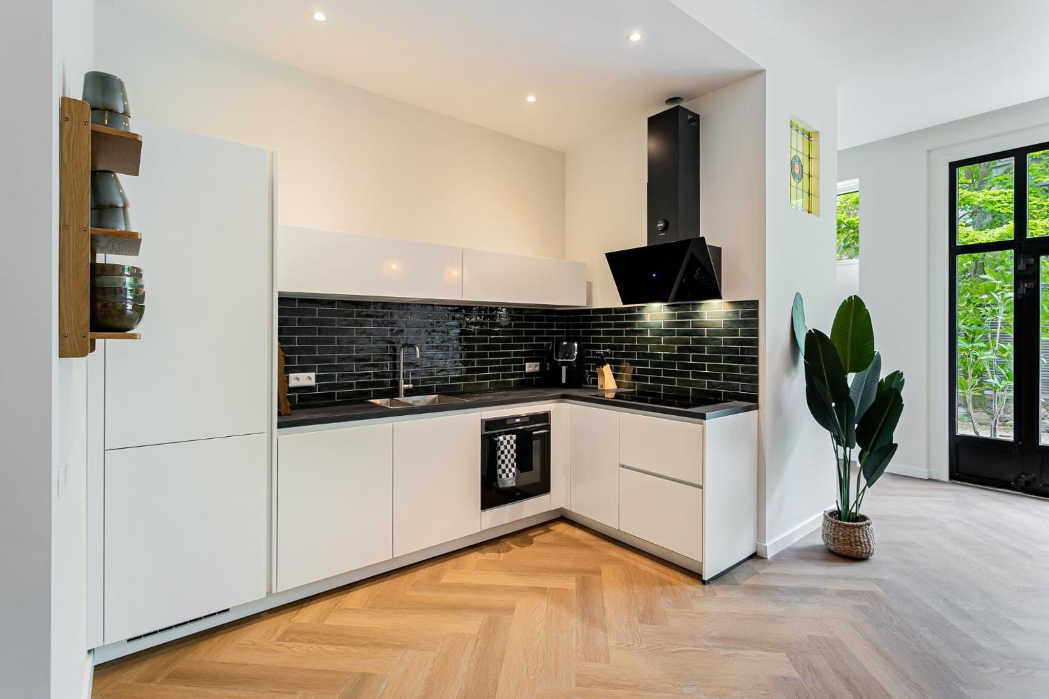 Stylish apartment next to the Amstel River - Unit C