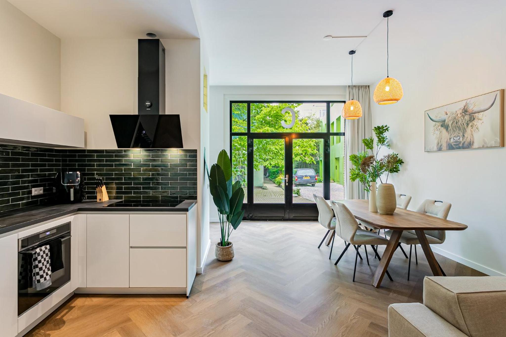 Stylish apartment next to the Amstel River - Unit C