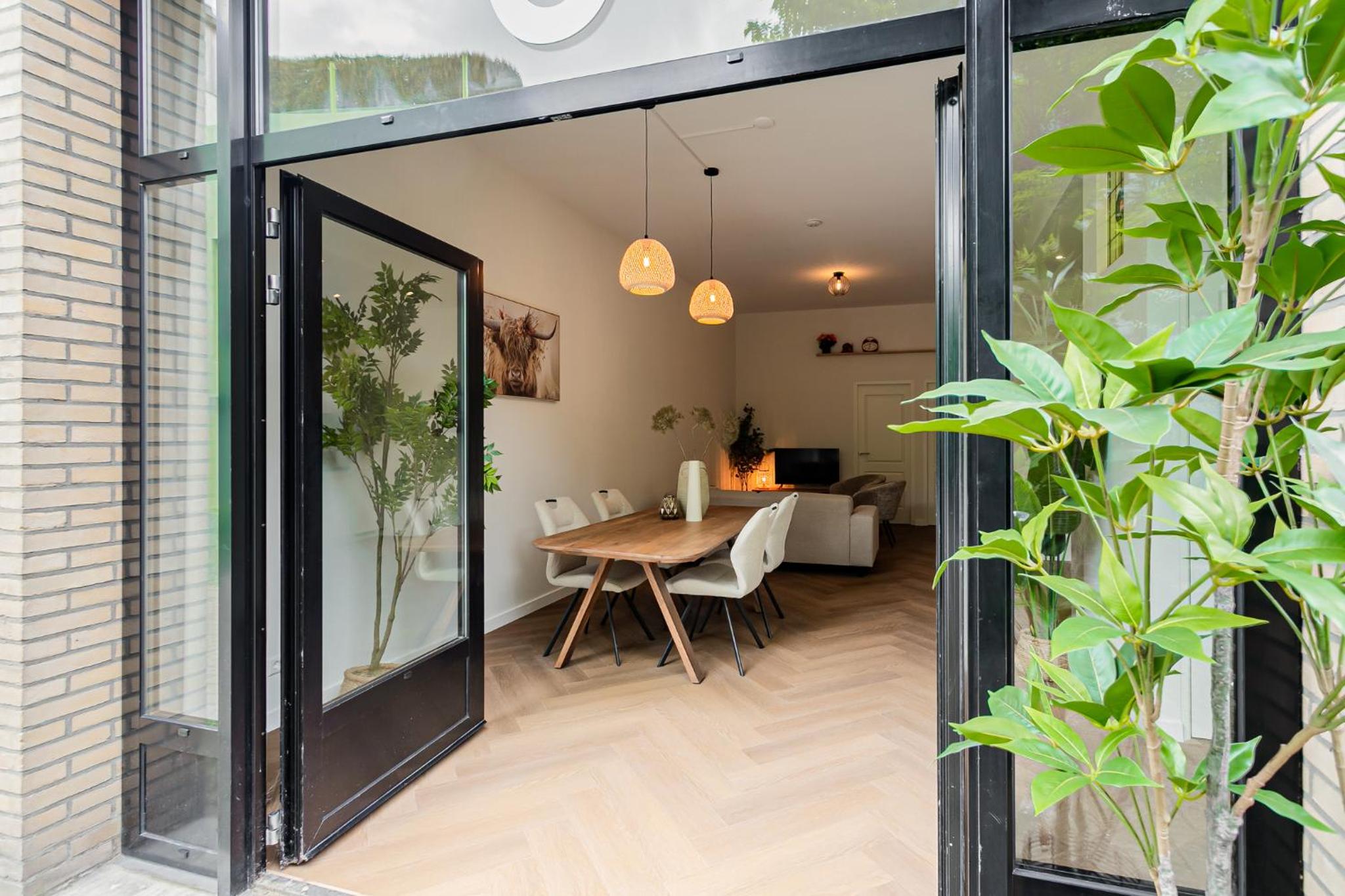 Stylish apartment next to the Amstel River - Unit C