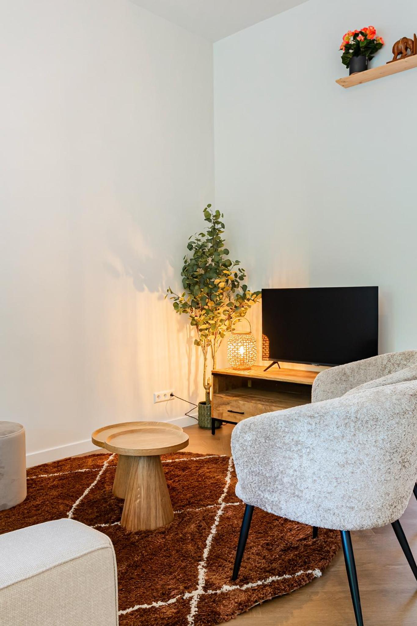 Stylish apartment next to the Amstel River - Unit C