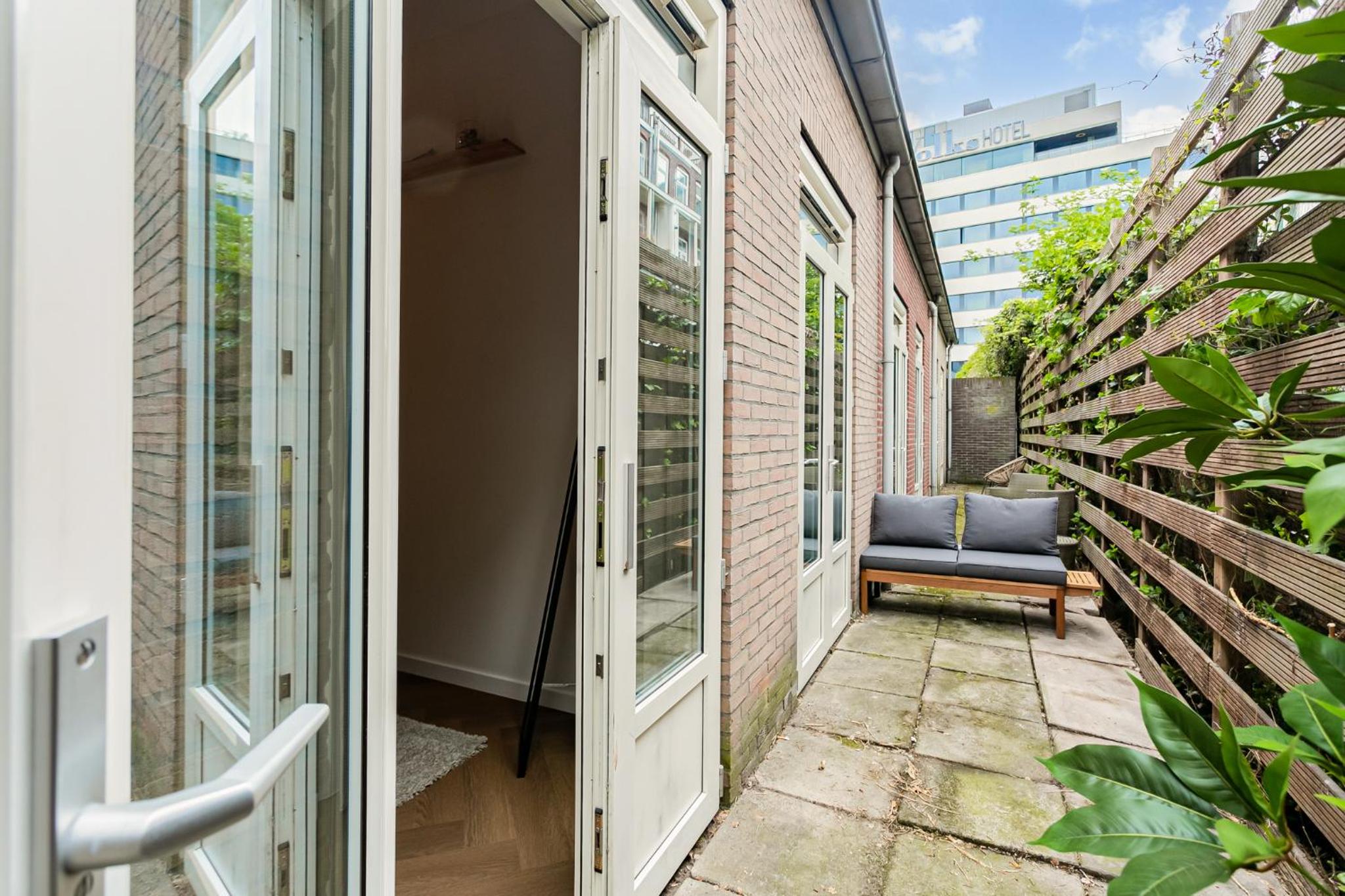 Stylish apartment next to the Amstel River - Unit C