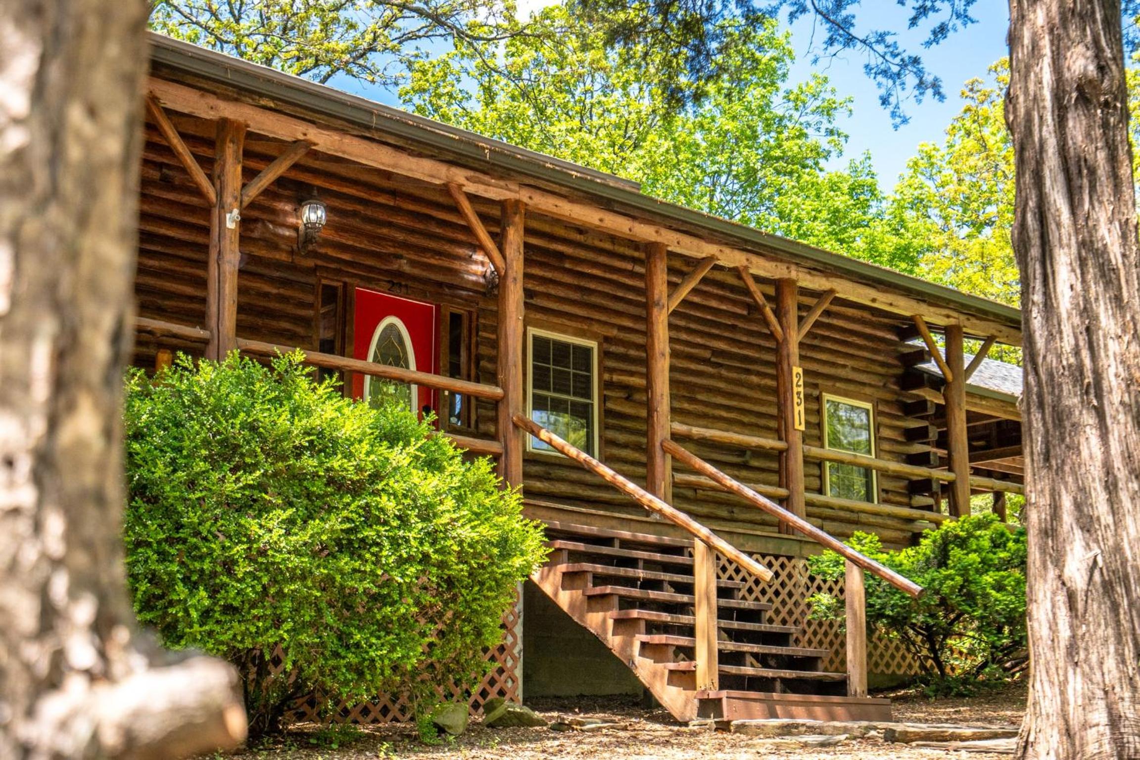 Ozarks Mountain Hideaway Secluded Fall Retreat view 4