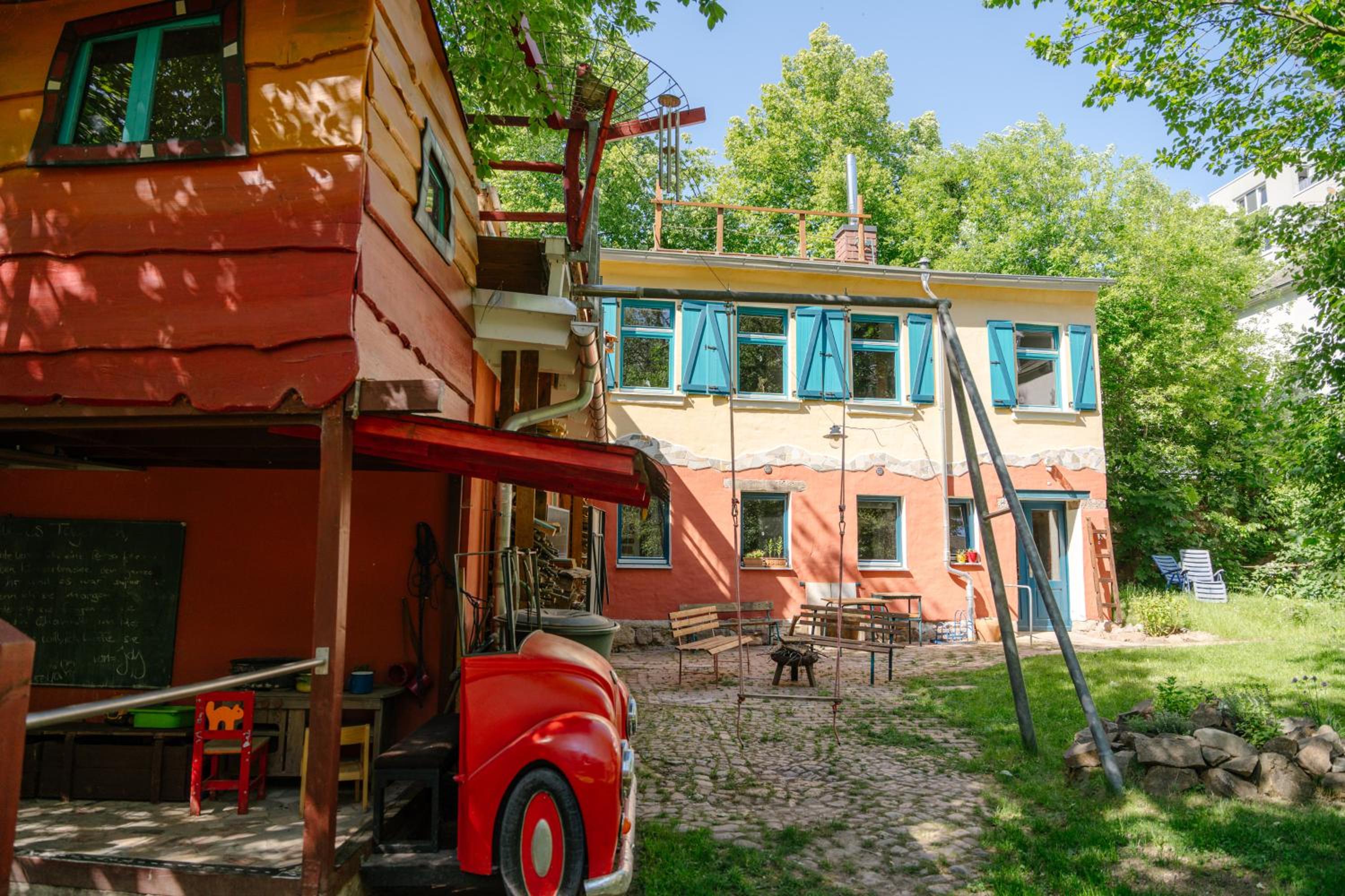 The Upholstery Tinyhouse Deluxe Eco Chalet Kreativ Citynah
