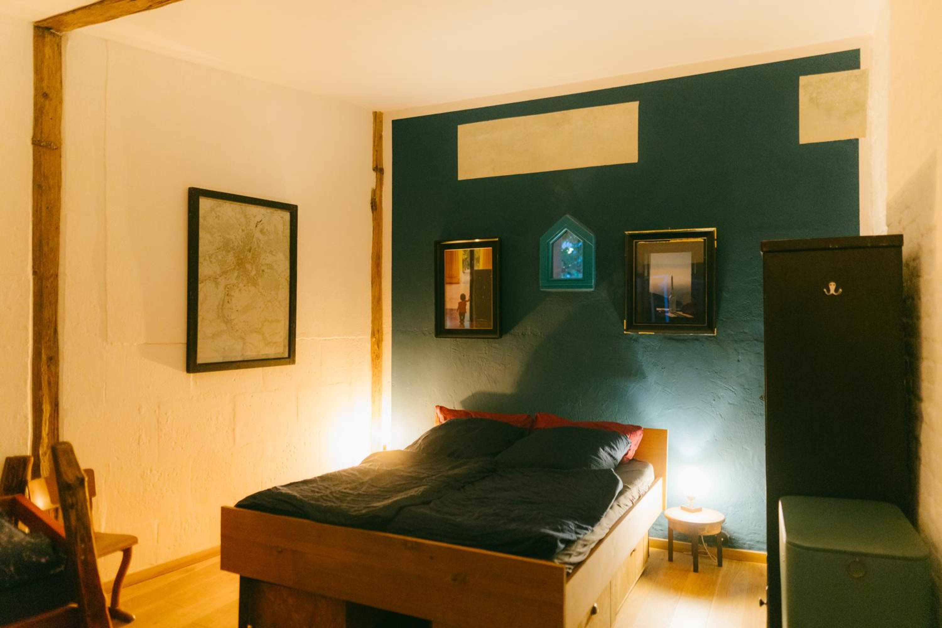The Upholstery Tinyhouse Deluxe Eco Chalet Kreativ Citynah