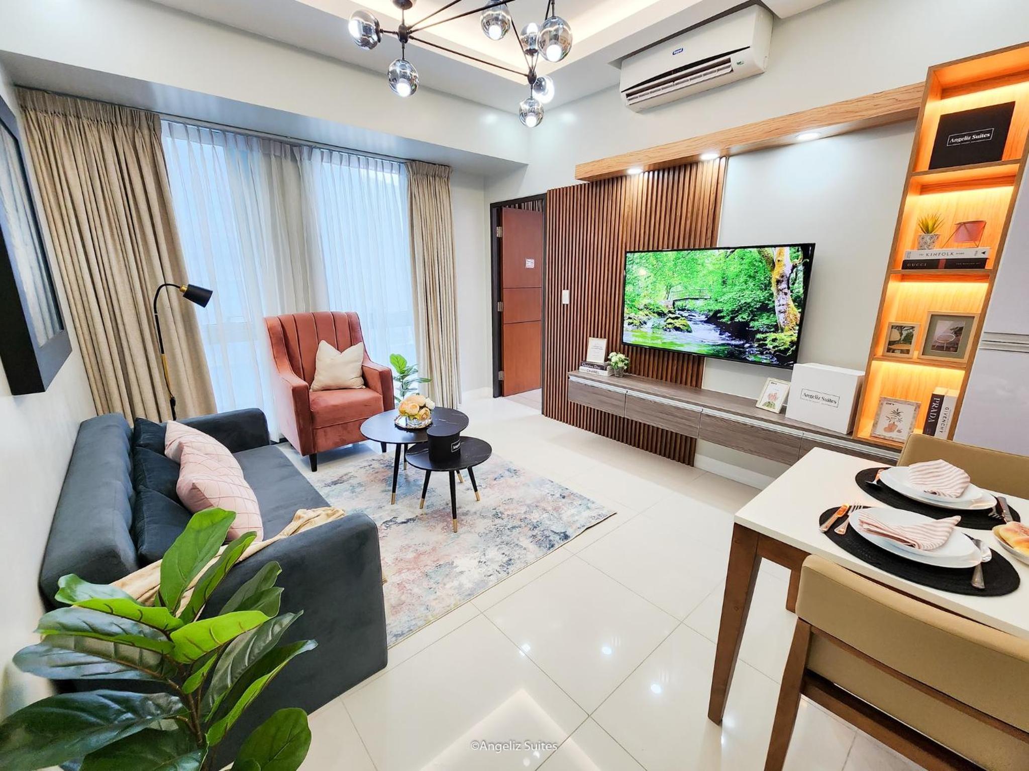 Angeliz Suites, Spacious Open Plan and Spectacular View at the 19th, Walk to Uptown Mall view 3