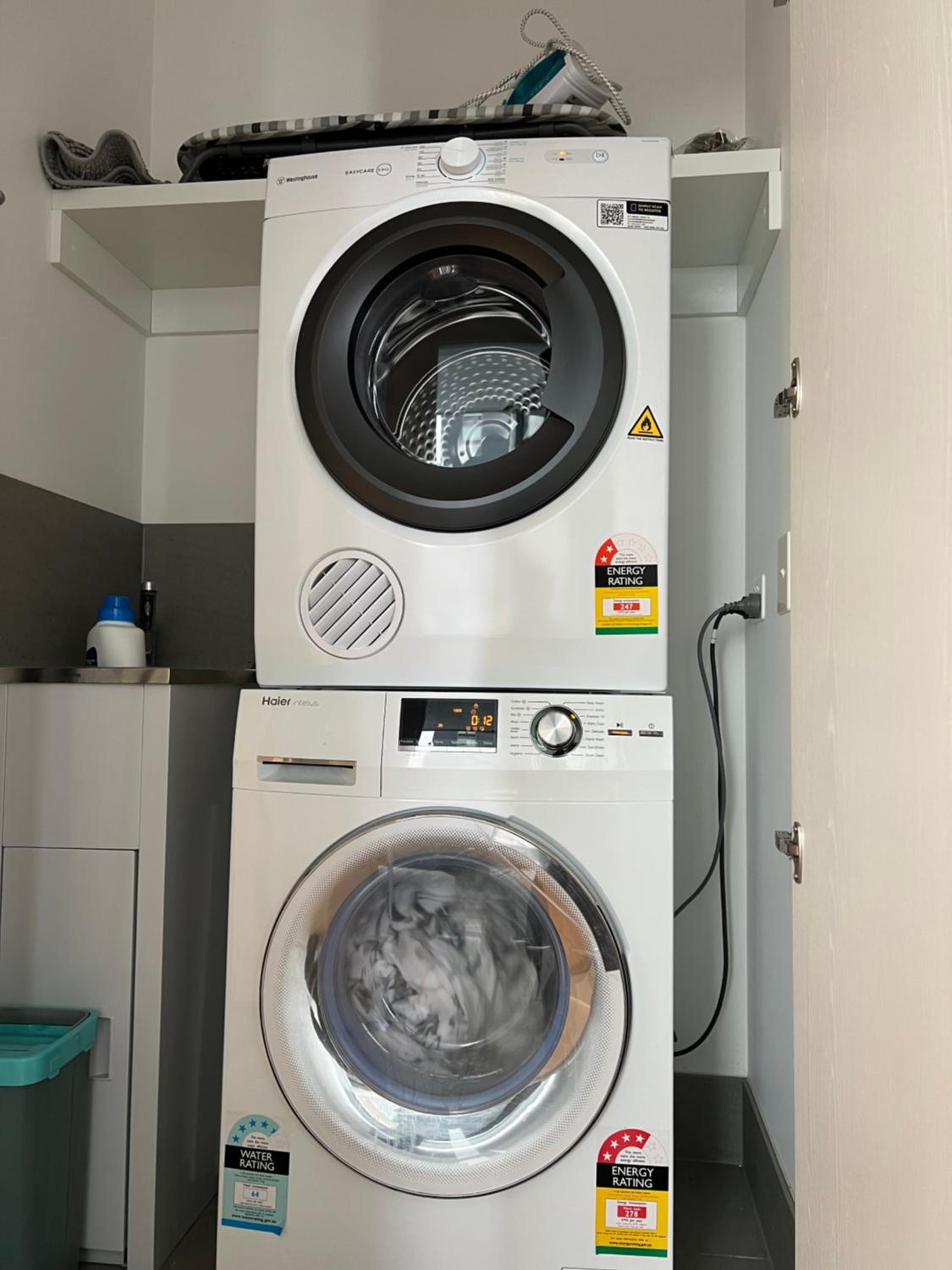 Wsp 2Br +balcony/free parking /heated pool/sauna/gym