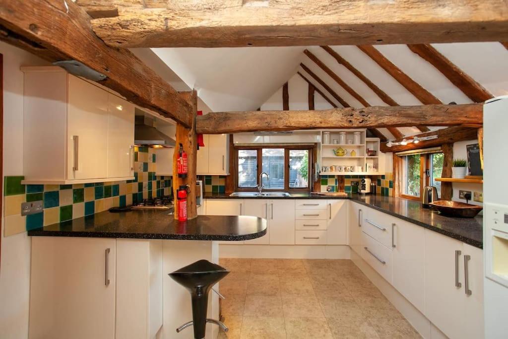 DADIO's Barn - Indoor Swimming Pool 400 Years Old & Hot tub view 5