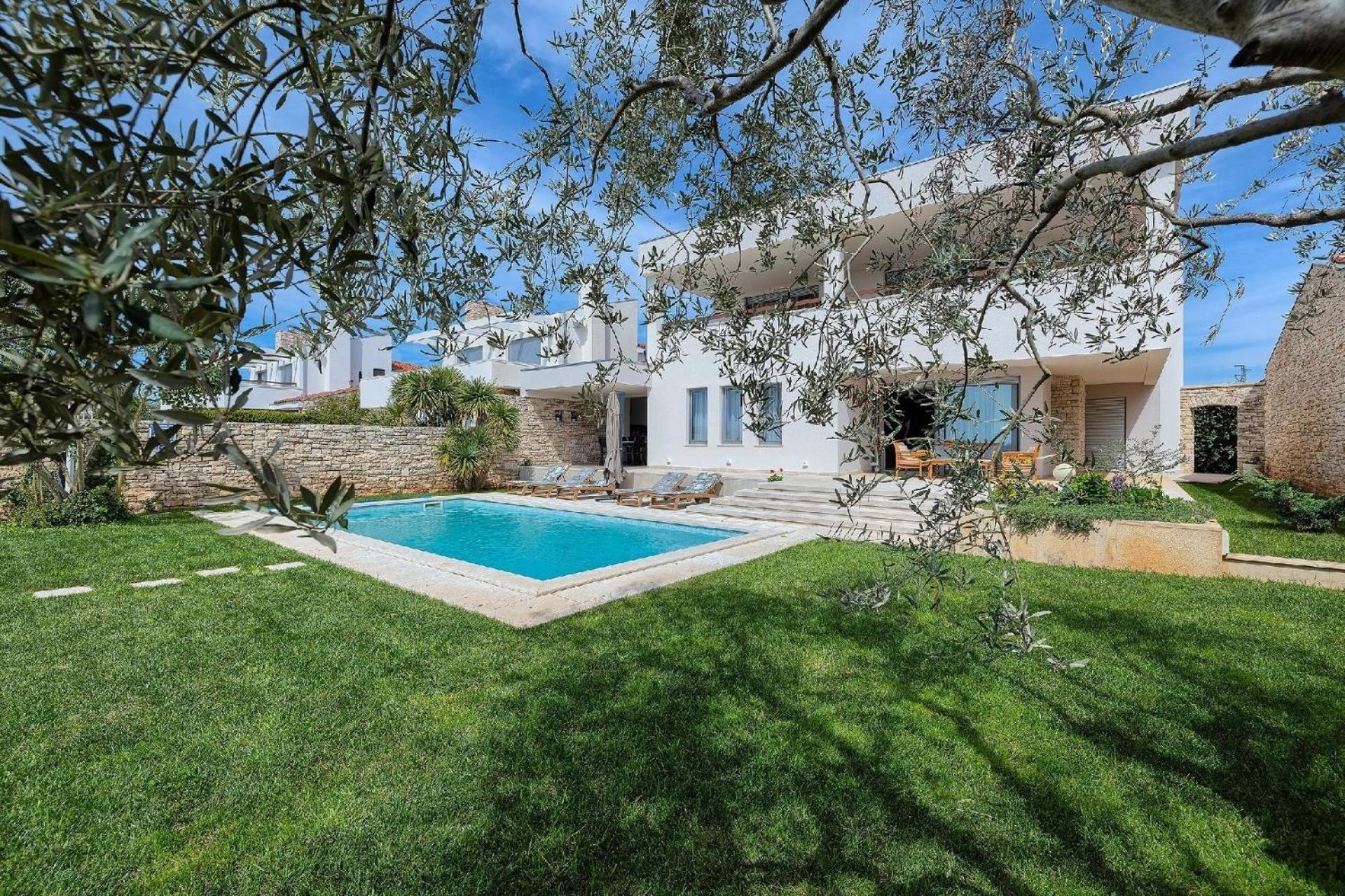 Ferienhaus mit Privatpool für 8 Personen ca 239 qm in Vodnjan, Istrien Istrische Riviera view 2