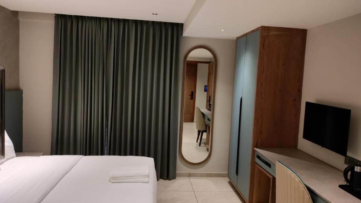 Livi Suites Serviced Apartments