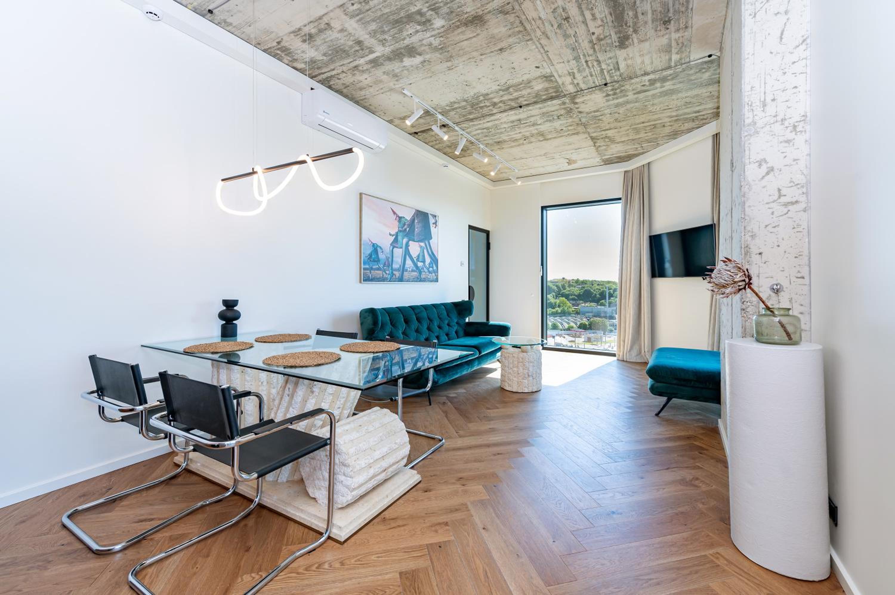 Panoramic View 1 BD Apartment by Domvia view 3