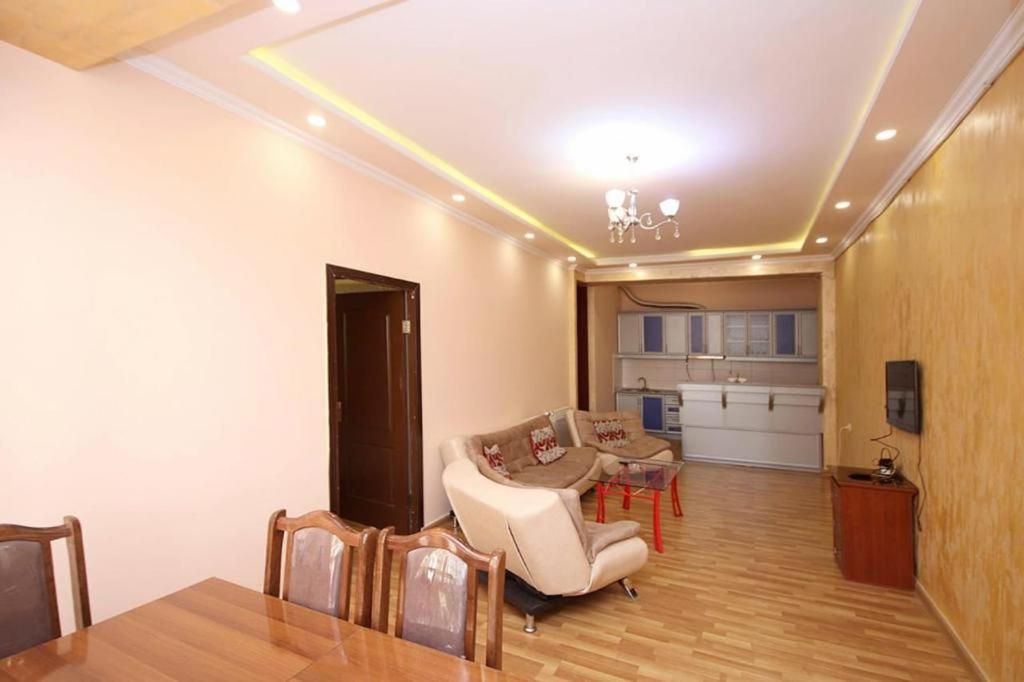 Comfy 2Bedroom Apartment on Nalbandyan Street,CENTRE