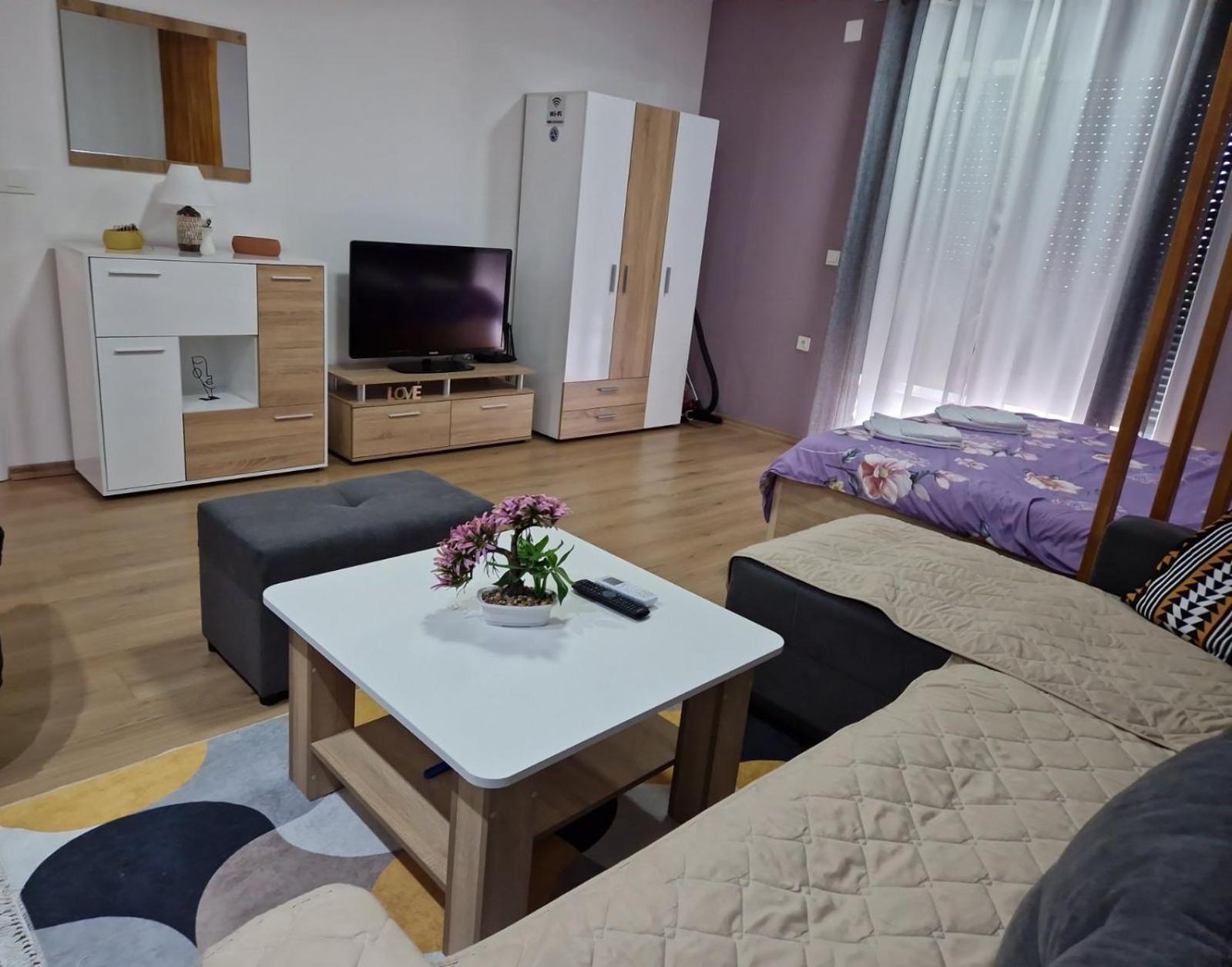 Emi Center Apartments