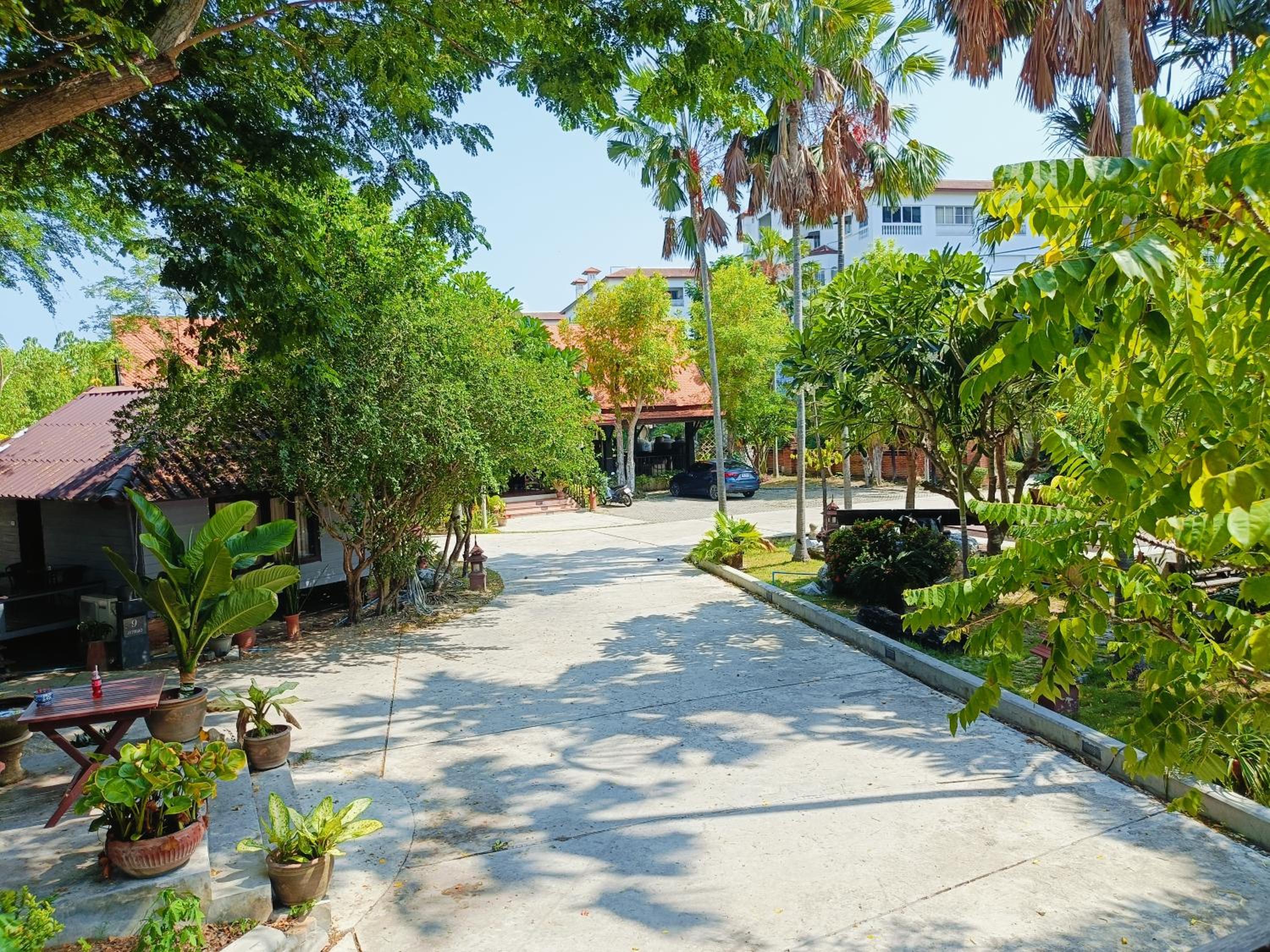 Inrawadee Resort