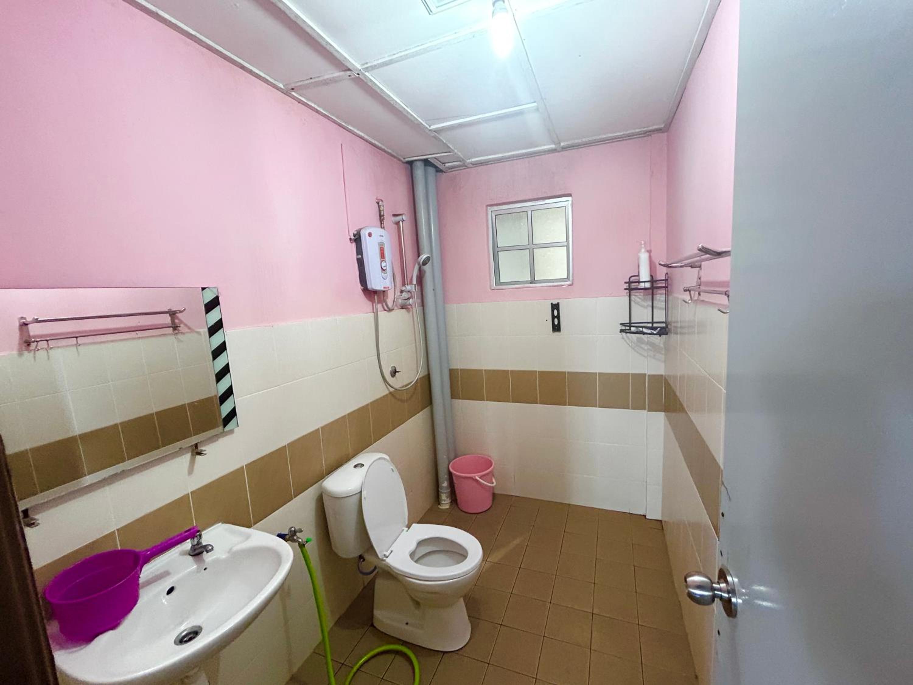 Zurie Muslim Homestay